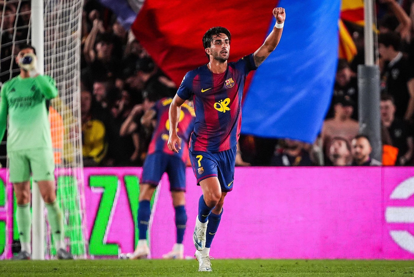 Barcelona este campioana Spaniei după victoria clară în fața marii rivale Real Madrid