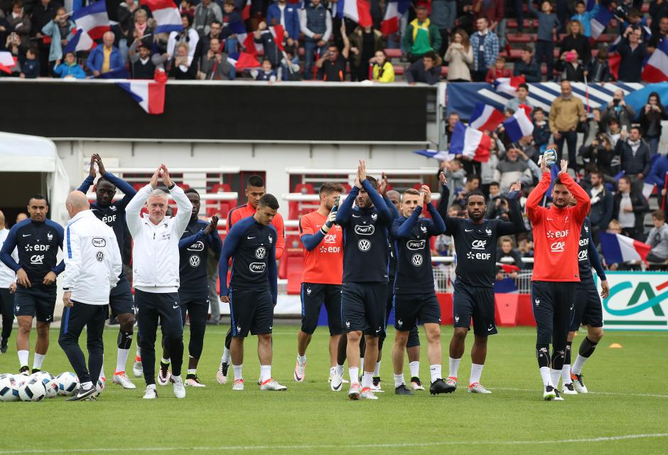 Francezii trag tare la Biarritz, pentru a învinge România în deschiderea Euro 2016. Antrenamente cu 10.000 de fani | GALERIE FOTO&VIDEO