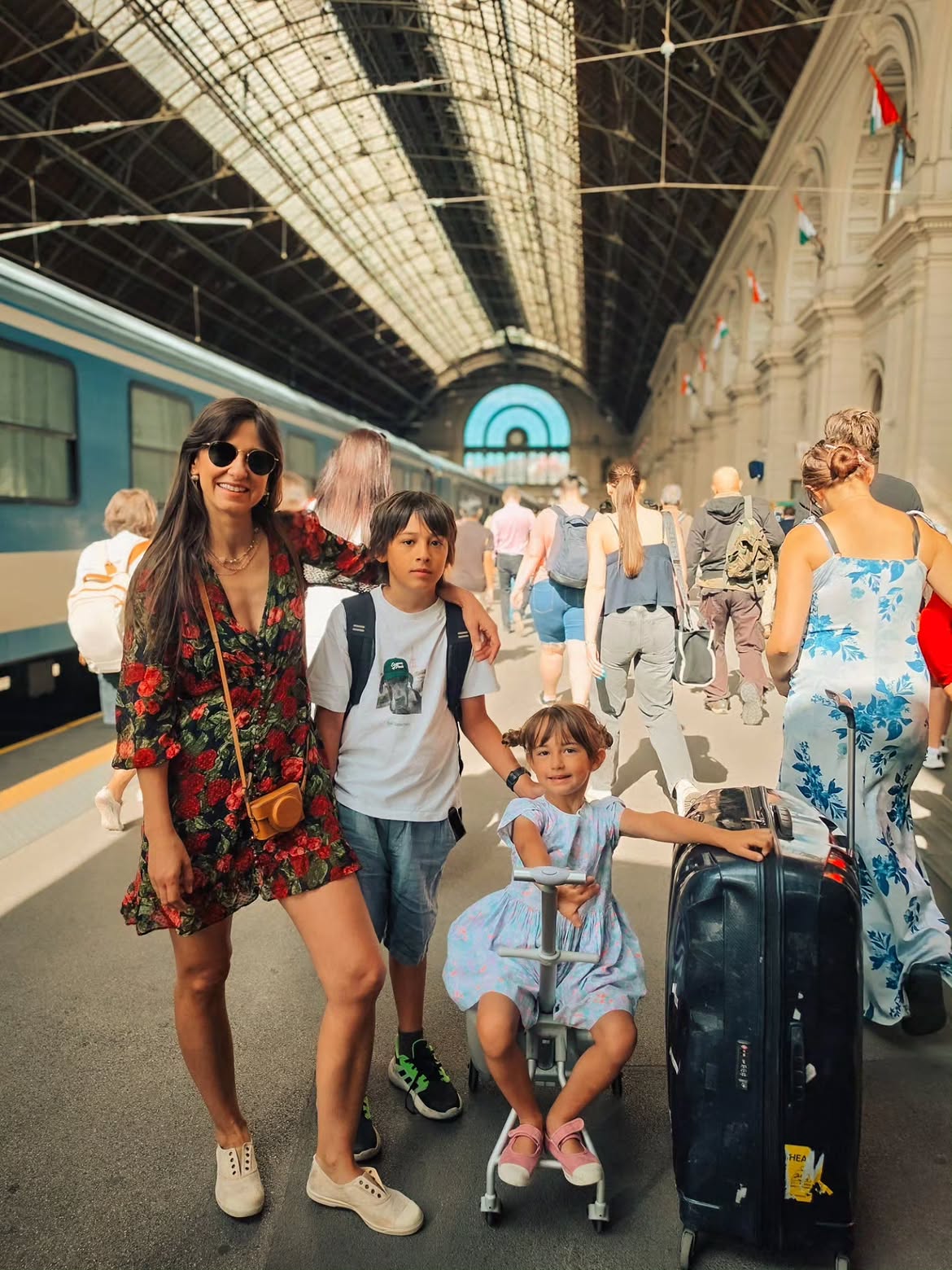Dana Rogoz a început vacanța cu trenurile prin Europa: „Vlad mi-a mulțumit de 1.000 de ori”