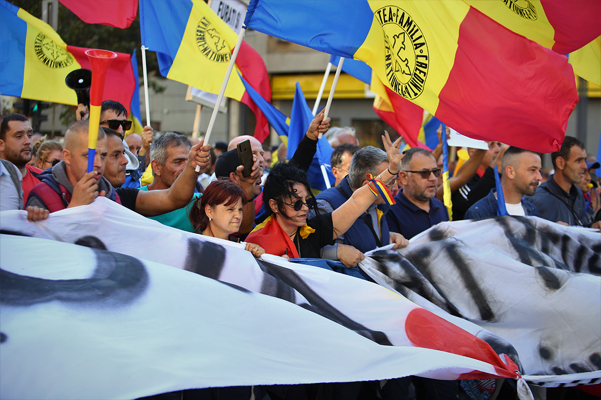 George Simion și Diana Șoșoacă s-au certat pe protestul din Piața Victoriei. Senatoarea a virat de la „Bine ați venit, fraților!”, la „Trădătorule, ți-ai bătut joc de AUR!”