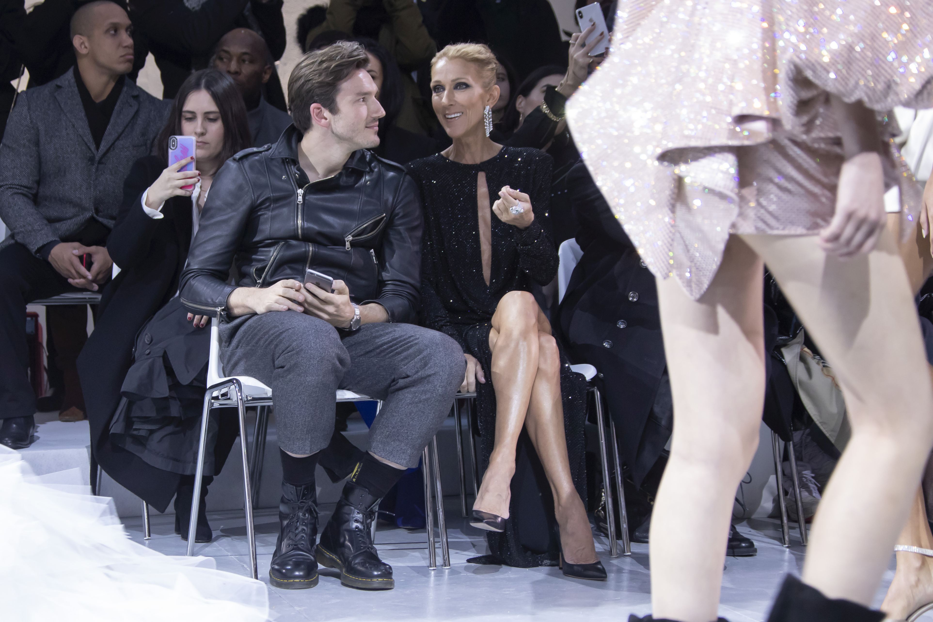 Celine Dion, îndrăgostită până peste cap de iubitul mai tânăr cu 16 ani. Cum au fost surprinși cei doi recent (GALERIE FOTO)