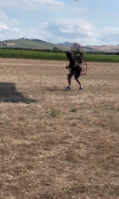 Noi detalii despre moartea lui Felix Baumgartner: Avea o cameră legată de picior când zbura. Ultimele imagini cu el în viață, vizionate de anchetatori: „Trebuie să înțelegem ce s-a întâmplat”