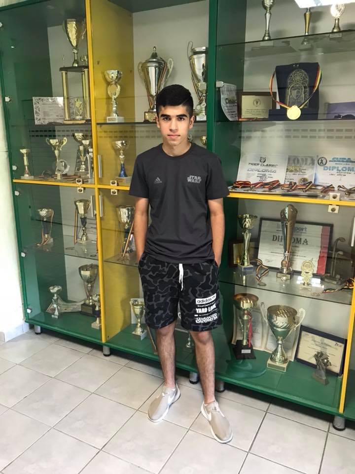 Surik Karamian, fiul cel mare al fostului fotbalist armean Arman Karamian, este tricolor. ”România trebuie să aibă grijă să nu-l piardă” | VIDEO