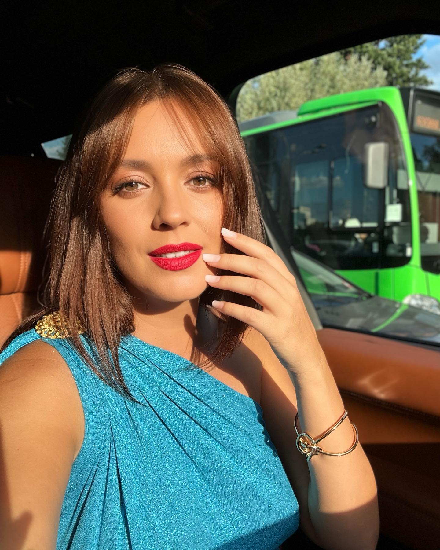 Diana Dumitrescu, schimbare radicală de look. Fanii nu au mai recunoscut-o pe stradă: „Îmi permit liniștită să ies nemachiată”