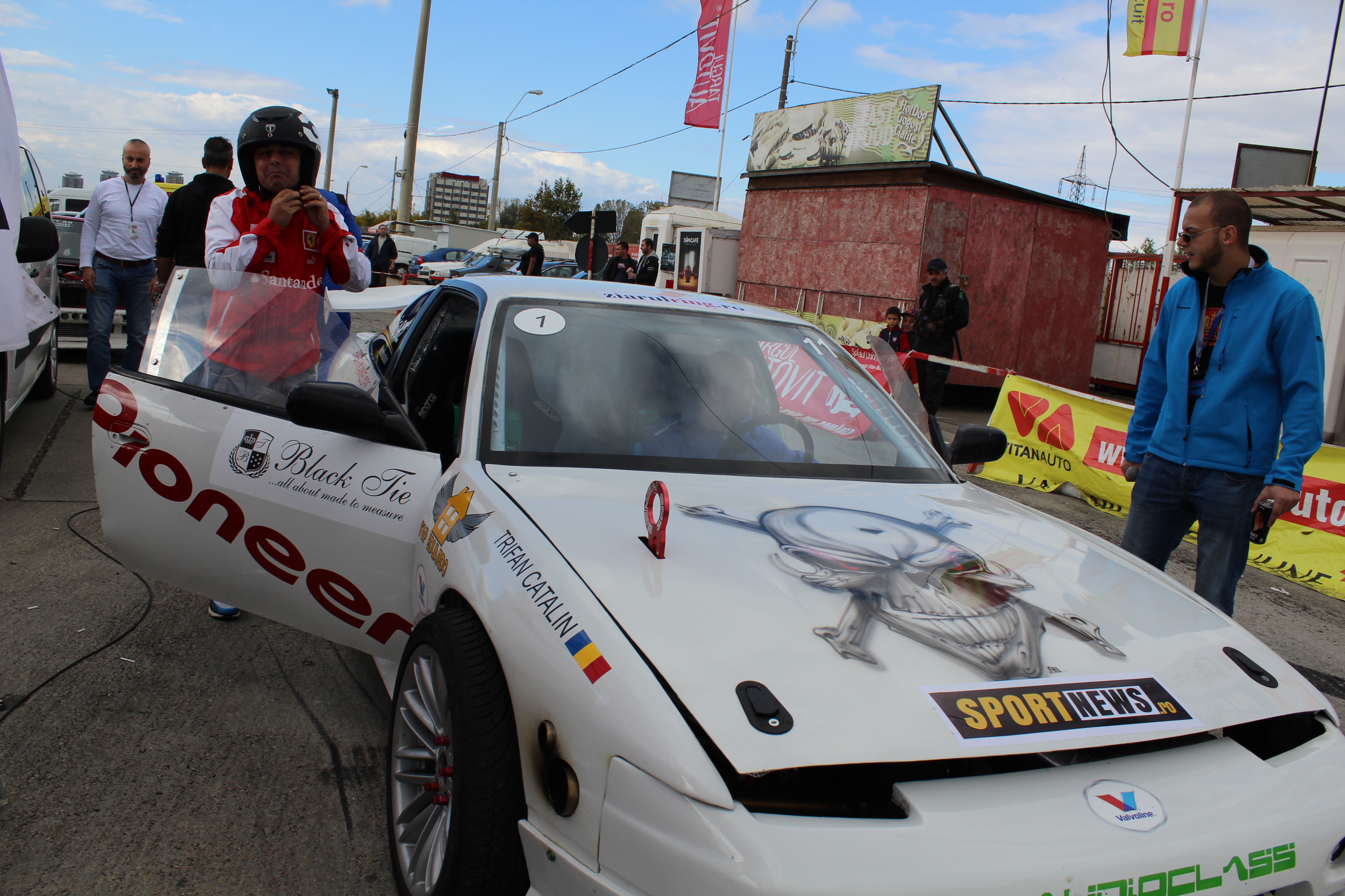 FOTO & VIDEO / Cei mai buni piloţi de drift s-au întrecut la primul Grand Prix organizat de Romanian Drift Community