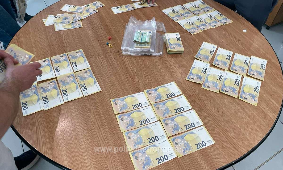 Un român a venit din Spania cu 205.000 euro cash în bagajul de cală, dar a rămas fără bani după ce a aterizat pe Aeroportul Henri Coandă