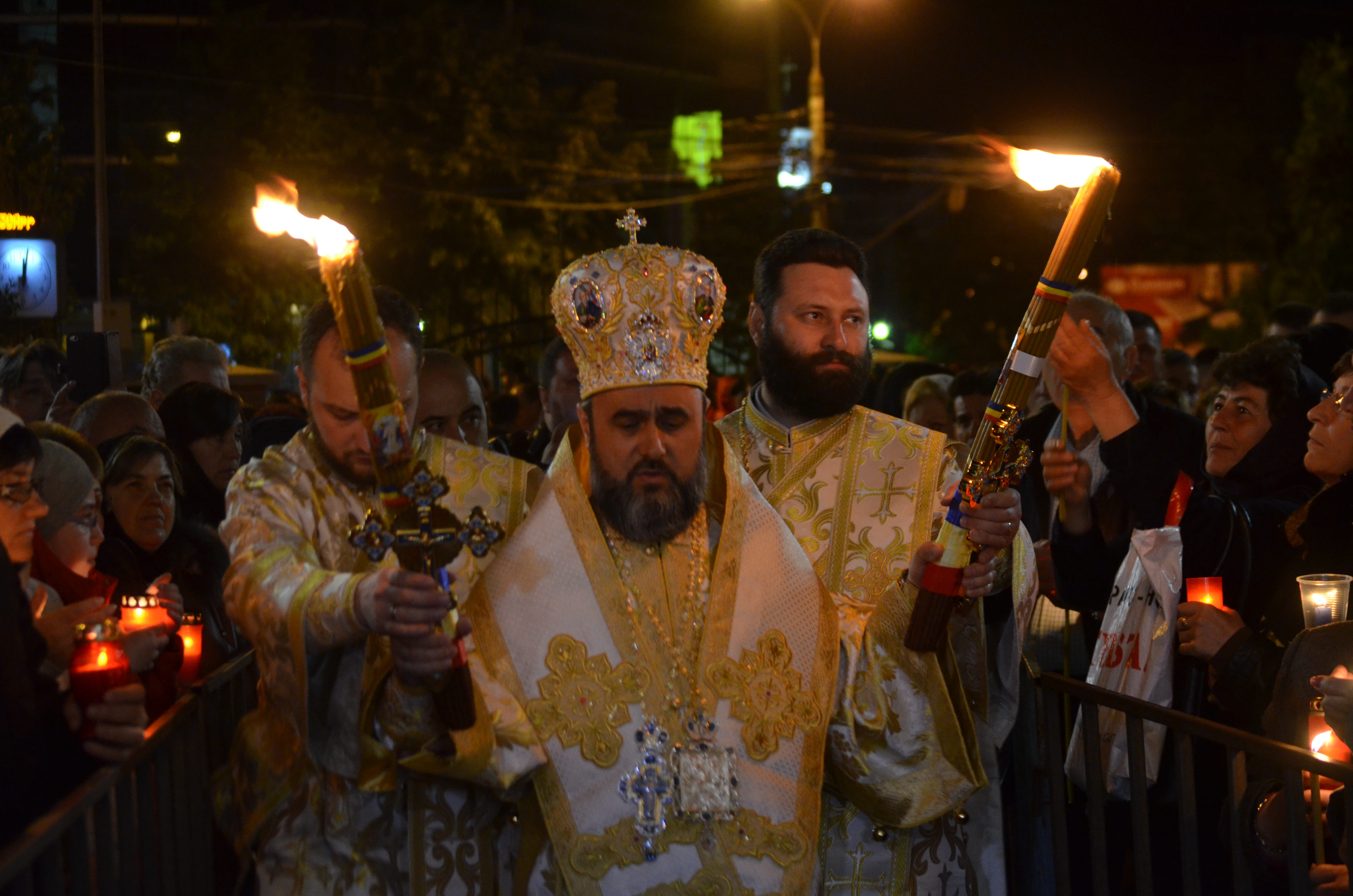 PAȘTE 2016: HRISTOS A ÎNVIAT! Așa petrec românii de Paște, pe 1 MAI! FOTO&VIDEO
