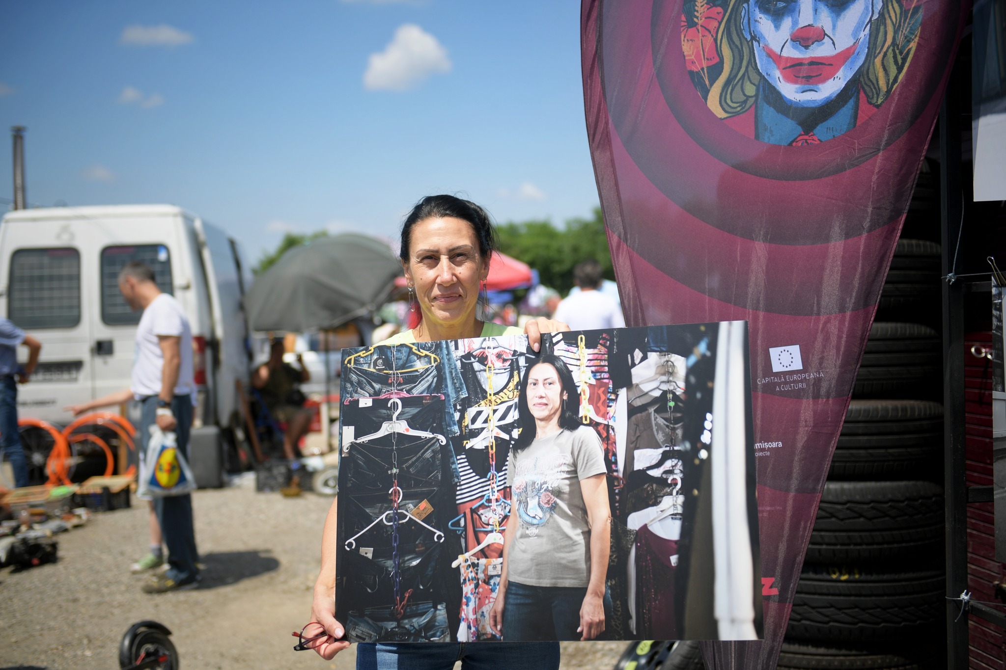 Evenimente culturale printre tarabele din piață, în orașul care s-a dorit „liber de manele”