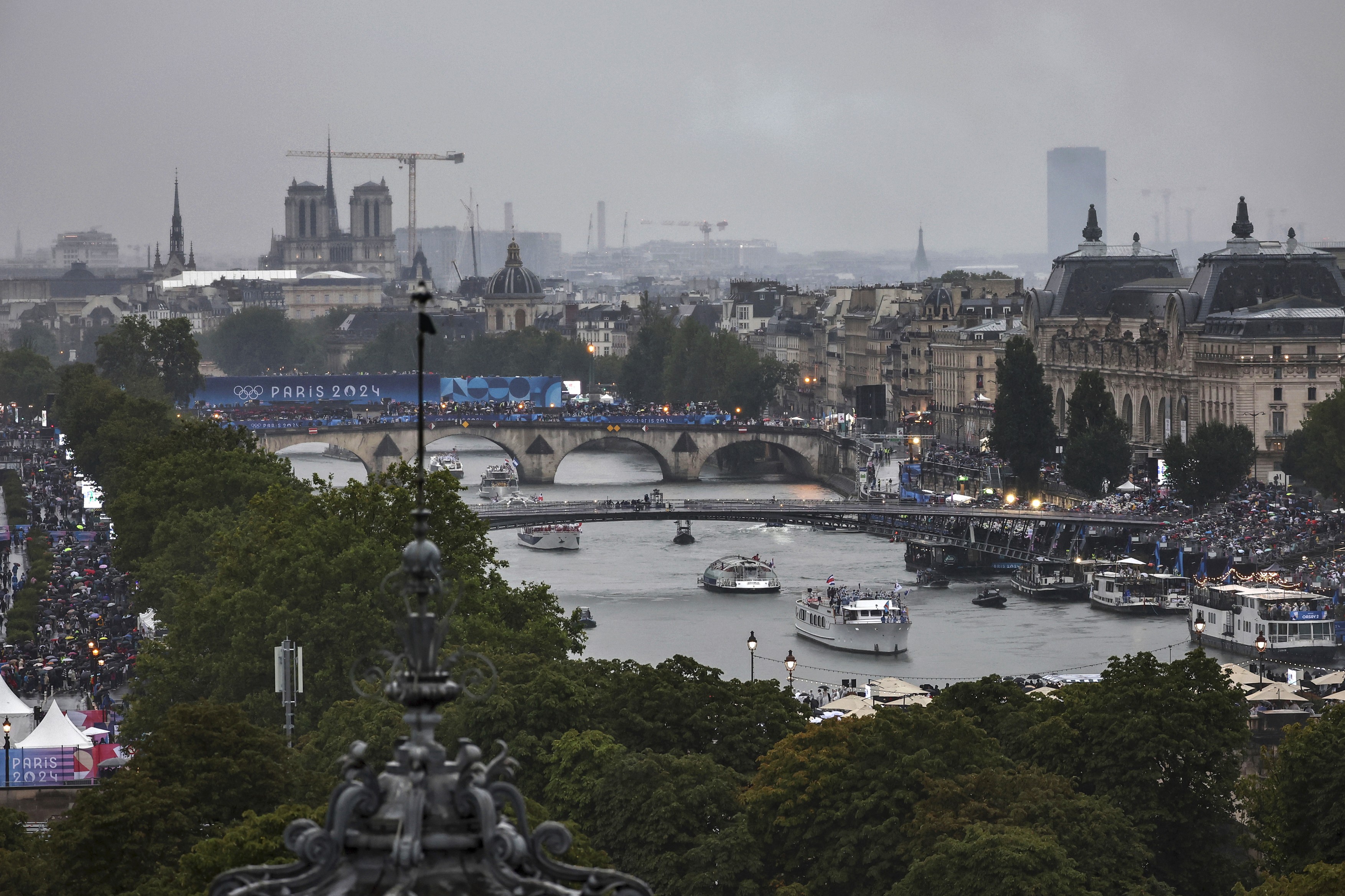 Ceremonia de deschidere a Jocurilor Olimpice de la Paris 2024. Imagini spectaculoase din capitala Franței | VIDEO