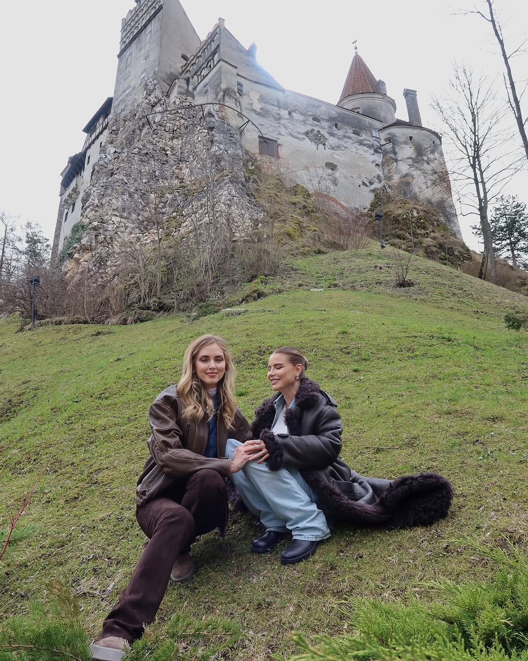 Cum a apărut Chiara Ferragni la Castelul Bran. Suvenirul pe care l-a luat să-i aducă aminte de România