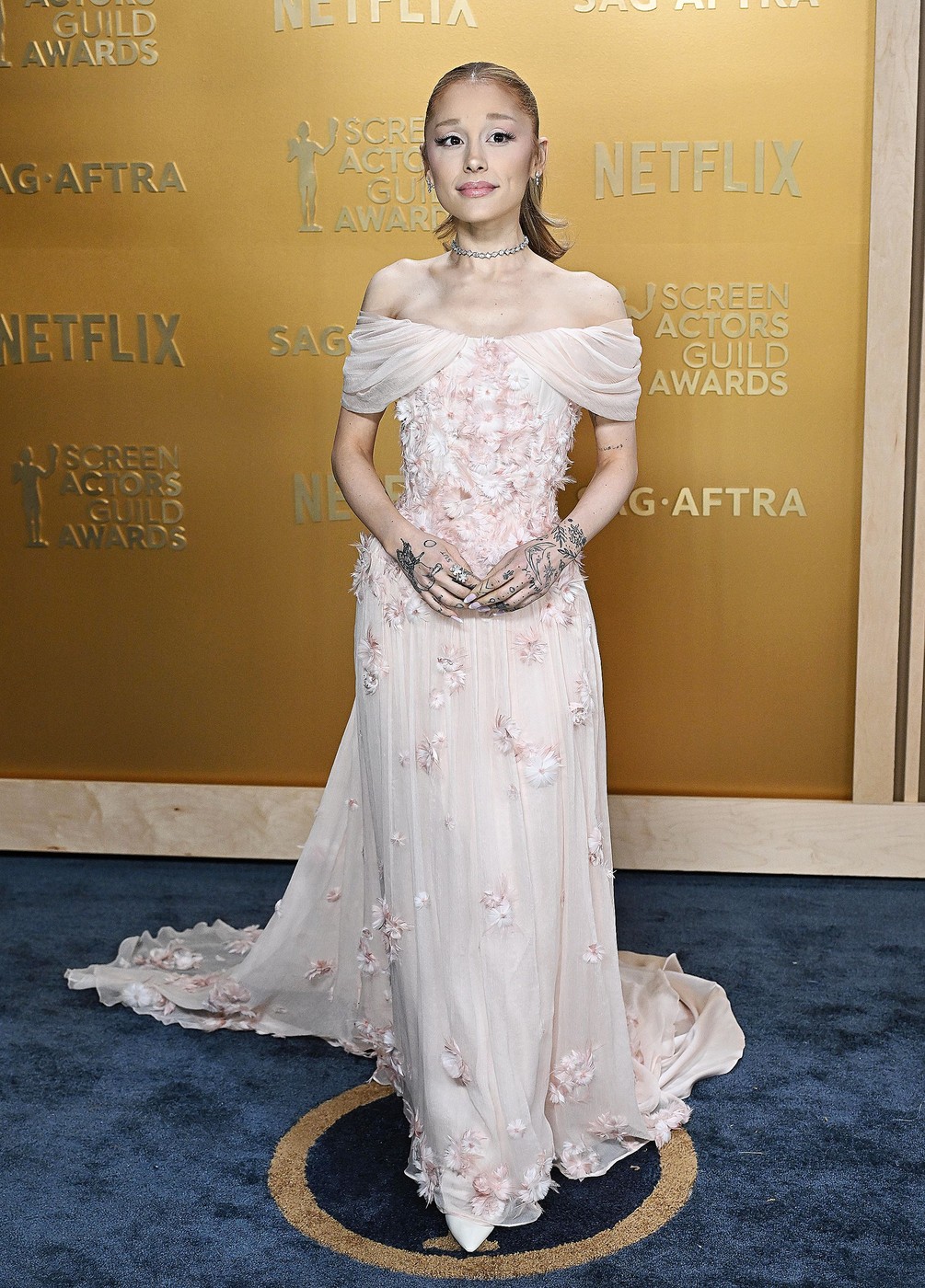 Vedete pe covorul albastru la SAG Awards 2025. Pamela Anderson a apărut din nou complet nemachiată, iar Selena Gomez a slăbit drastic