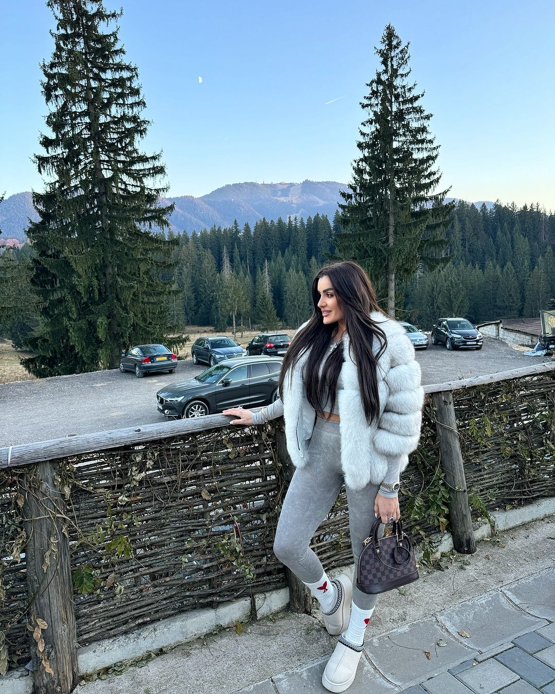 Răspunsul pe care l-a dat Larisa Popa când a fost întrebată despre iubitul din Dubai: „Chiar m-a deranjat! Sincer, știi ceva?”