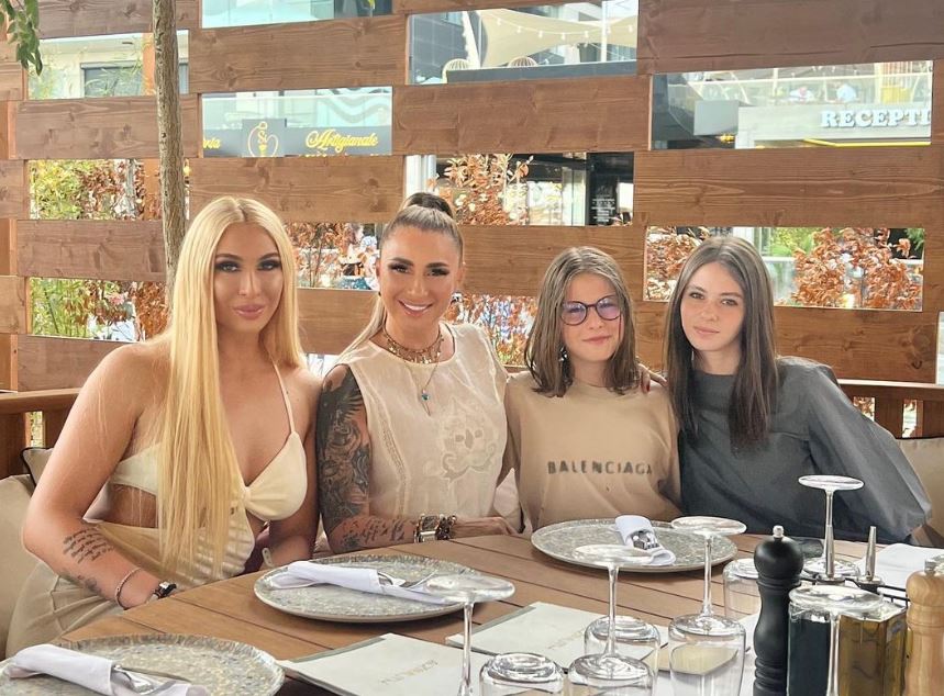 Anamaria Prodan, nou mesaj pentru Laurențiu Reghecampf după ce i-a transmis că îl așteaptă acasă: „Familia noastră nu merită acest circ”