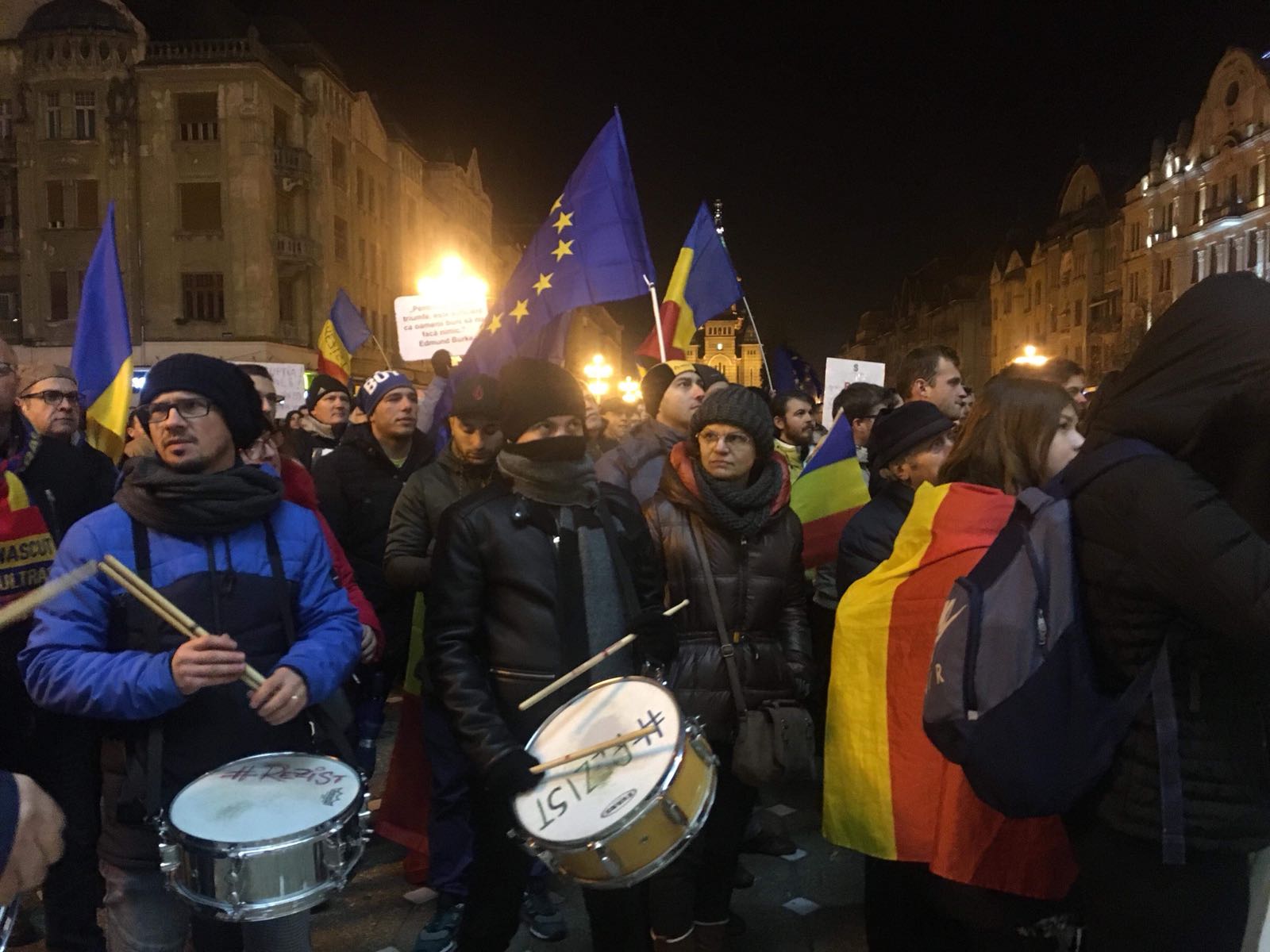 Proteste și în restul țării. Mii de oameni au ieșit în stradă să își strige nemulțumirile