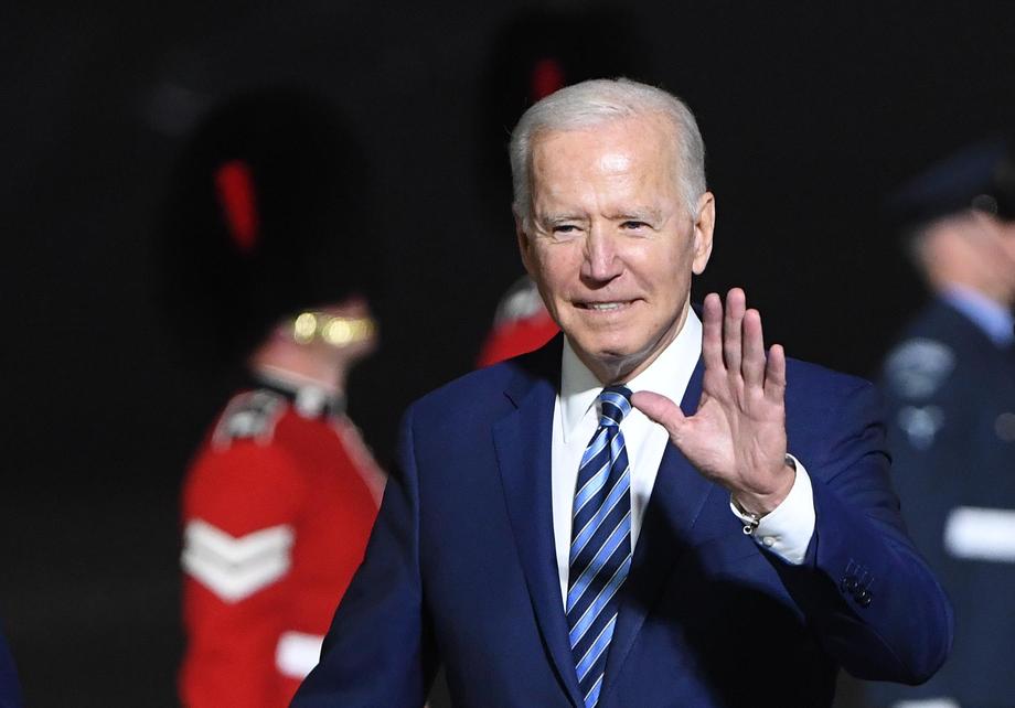 „America s-a întors”, a spus Joe Biden la sosirea în Europa. Avertismentul pentru Rusia
