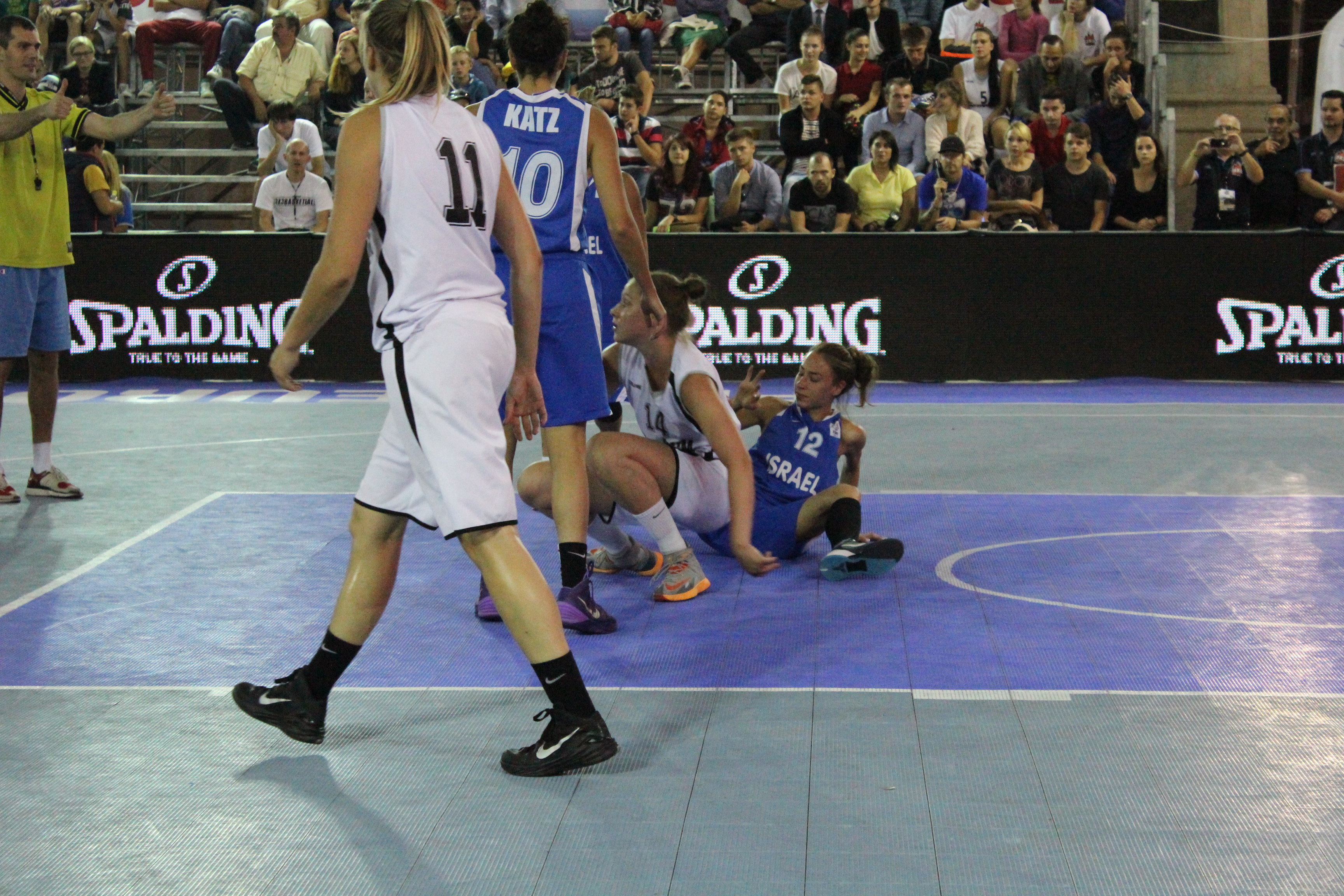 GALERIE FOTO / Echipele României au obţinut victorii pe linie în prima zi a Europeanului de baschet 3x3 