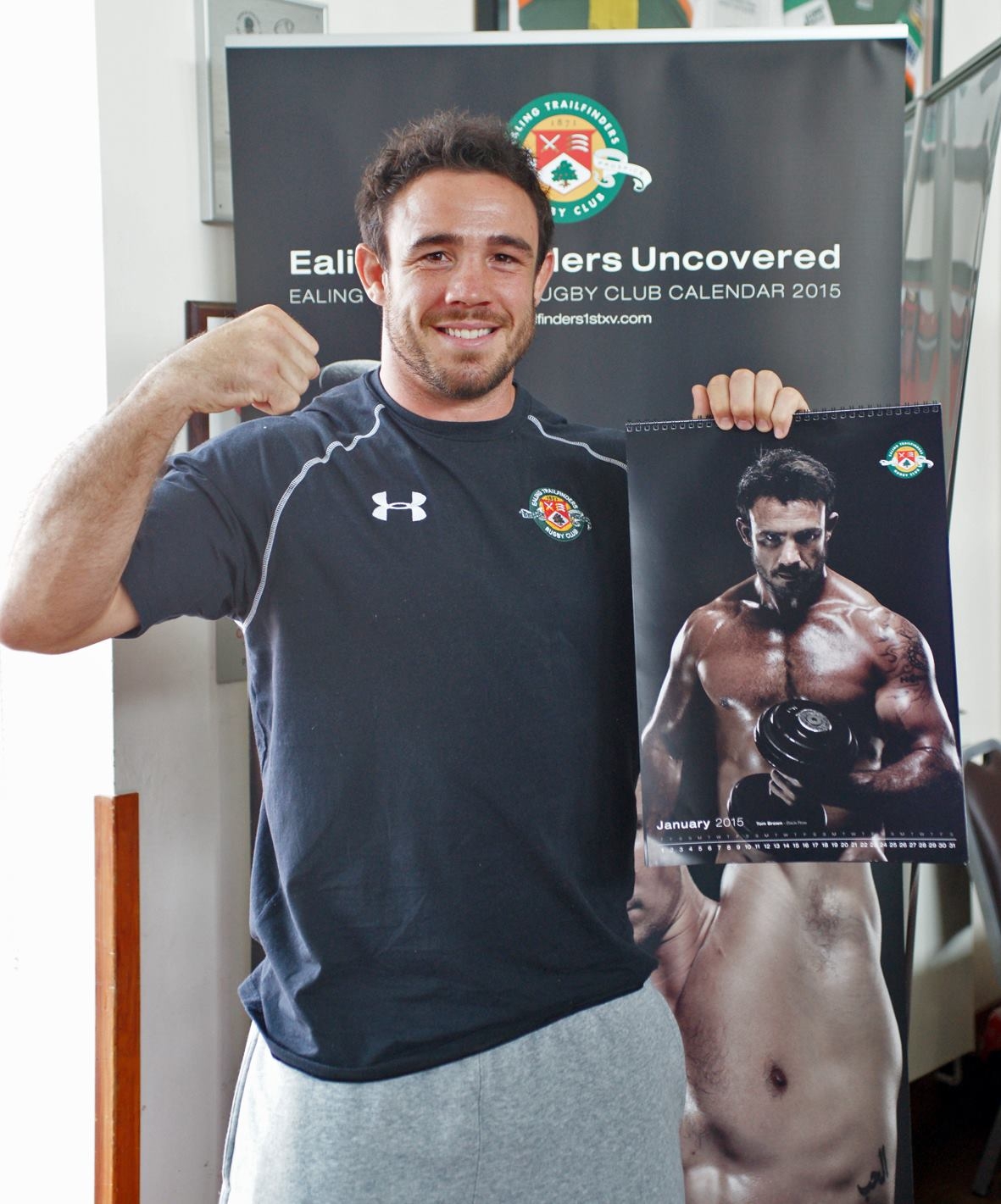 Strâng bani în muşchii goi! Rugbiştii echipei Ealing Trailfinders au pozat în scop caritabil