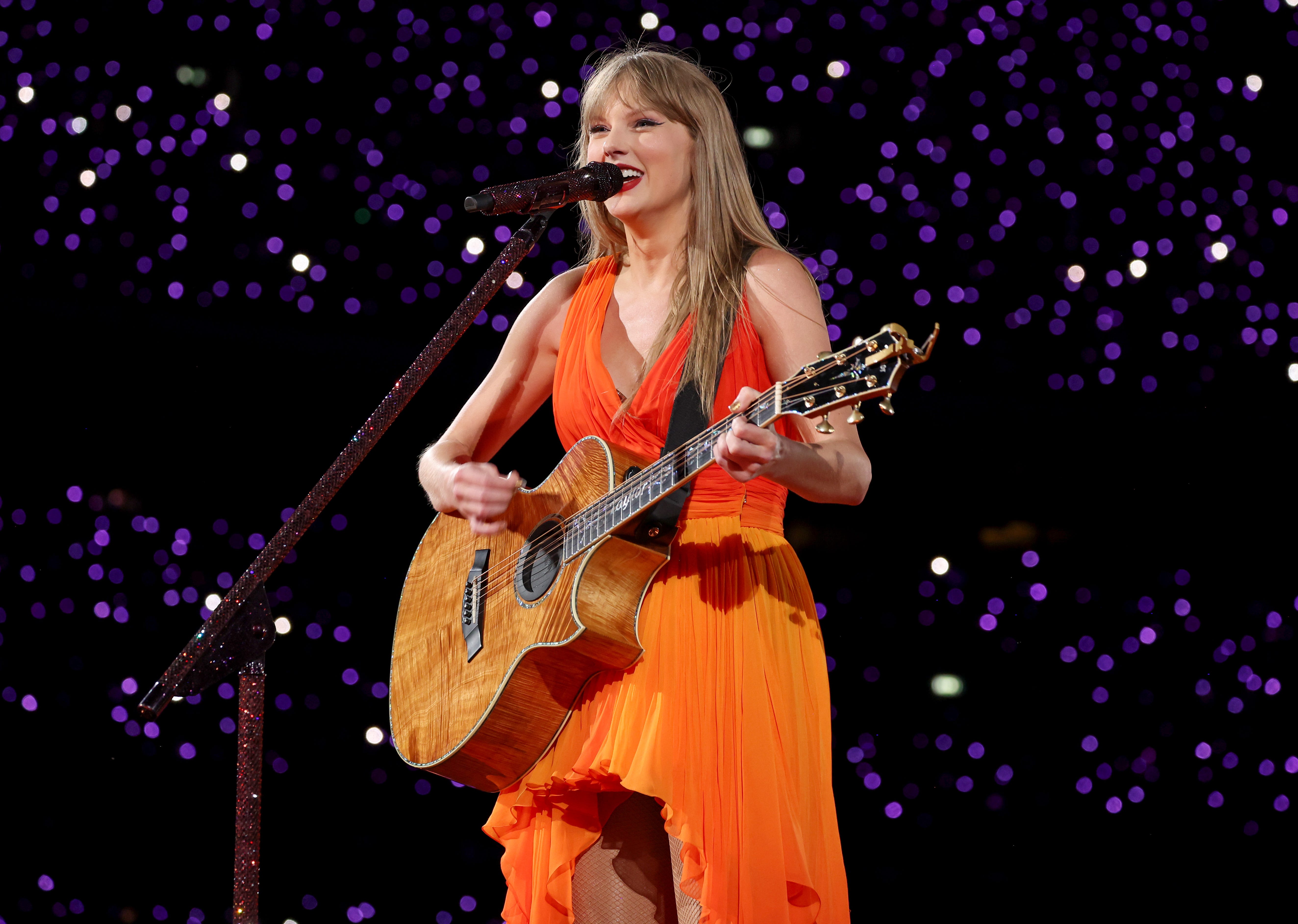 All 67 songs that Taylor Swift has written by herself | Business