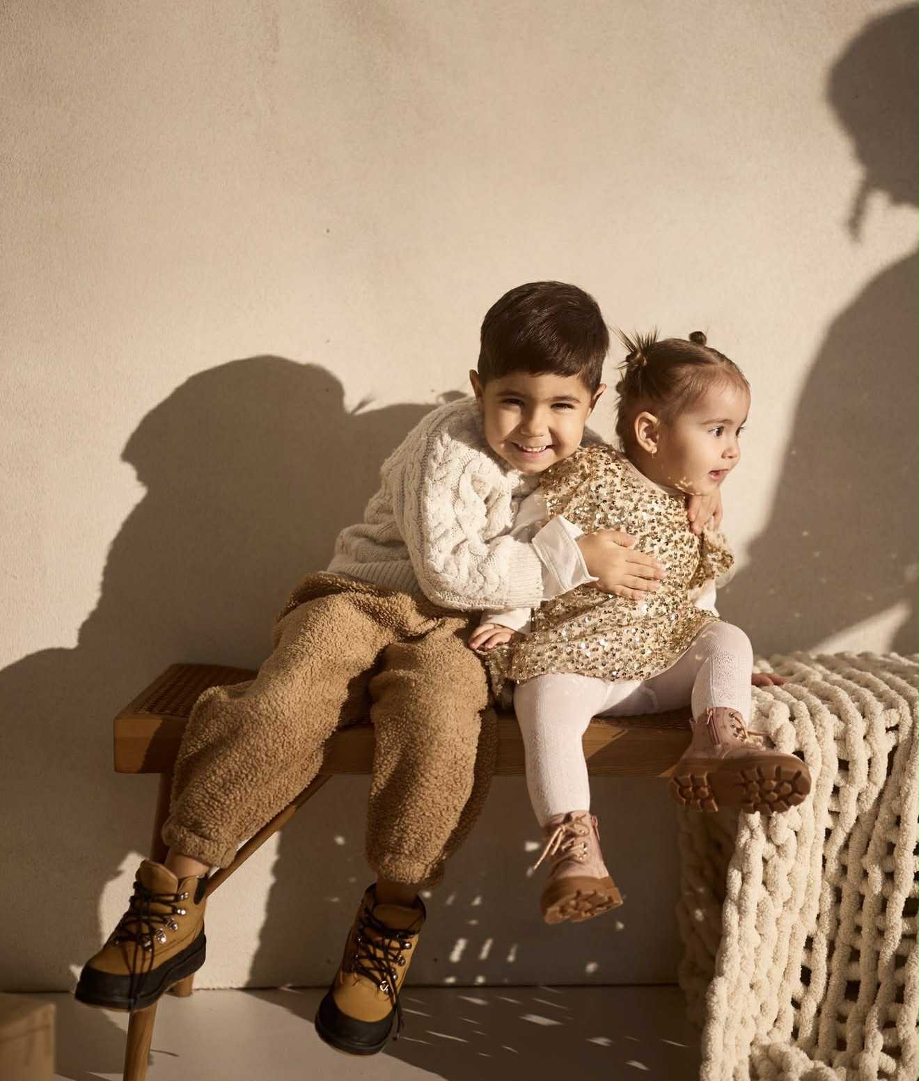 Cine apare în ședința foto de sărbători a Alinei Ceușan. E o persoană foarte specială pentru familia ei: „Mulțumesc că te implici așa cum aș face eu”