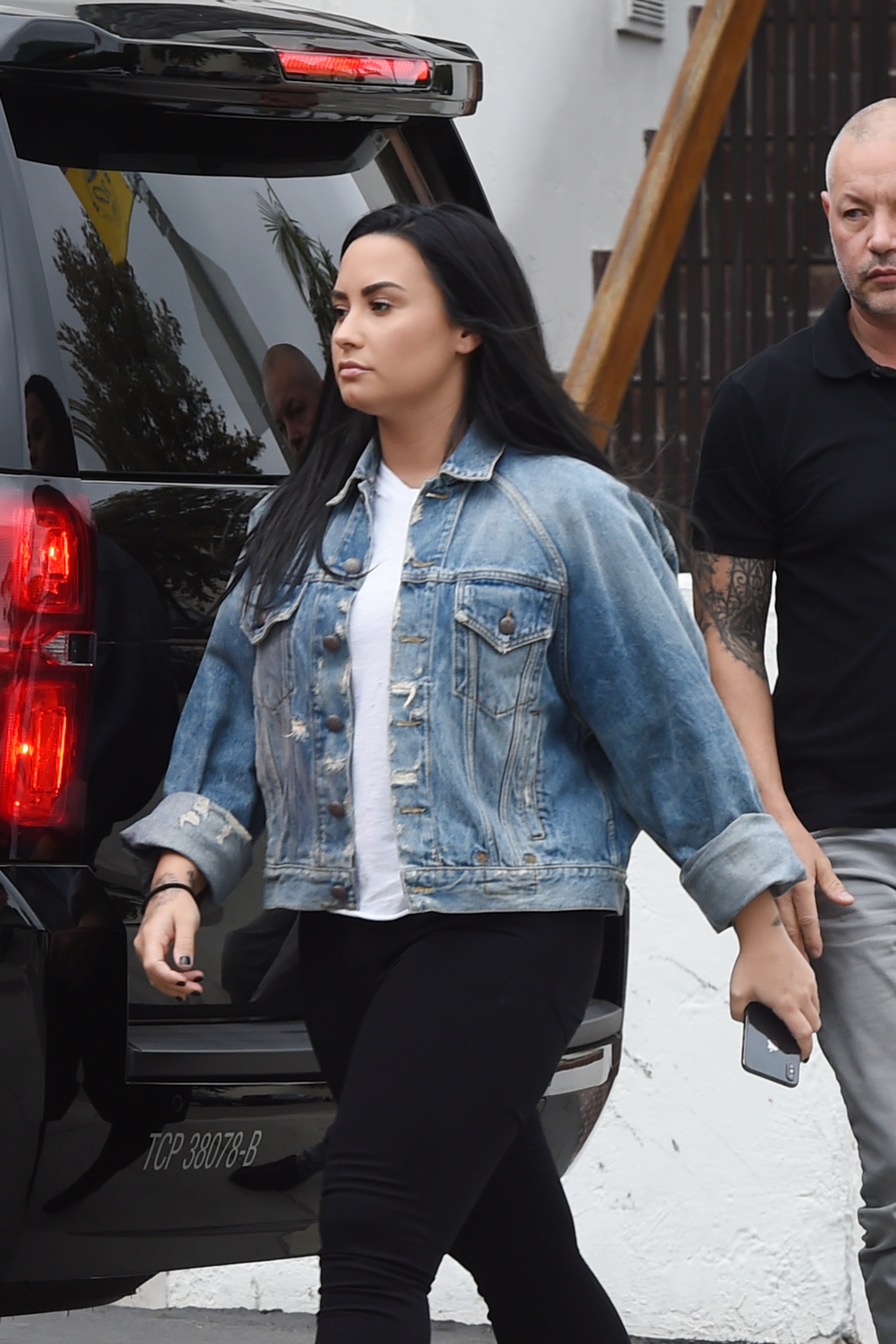 FOTO| Cum arată Demi Lovato după ce a ieșit de la dezintoxicare. S-a îngrășat așa de mult încât este greu de recunoscut