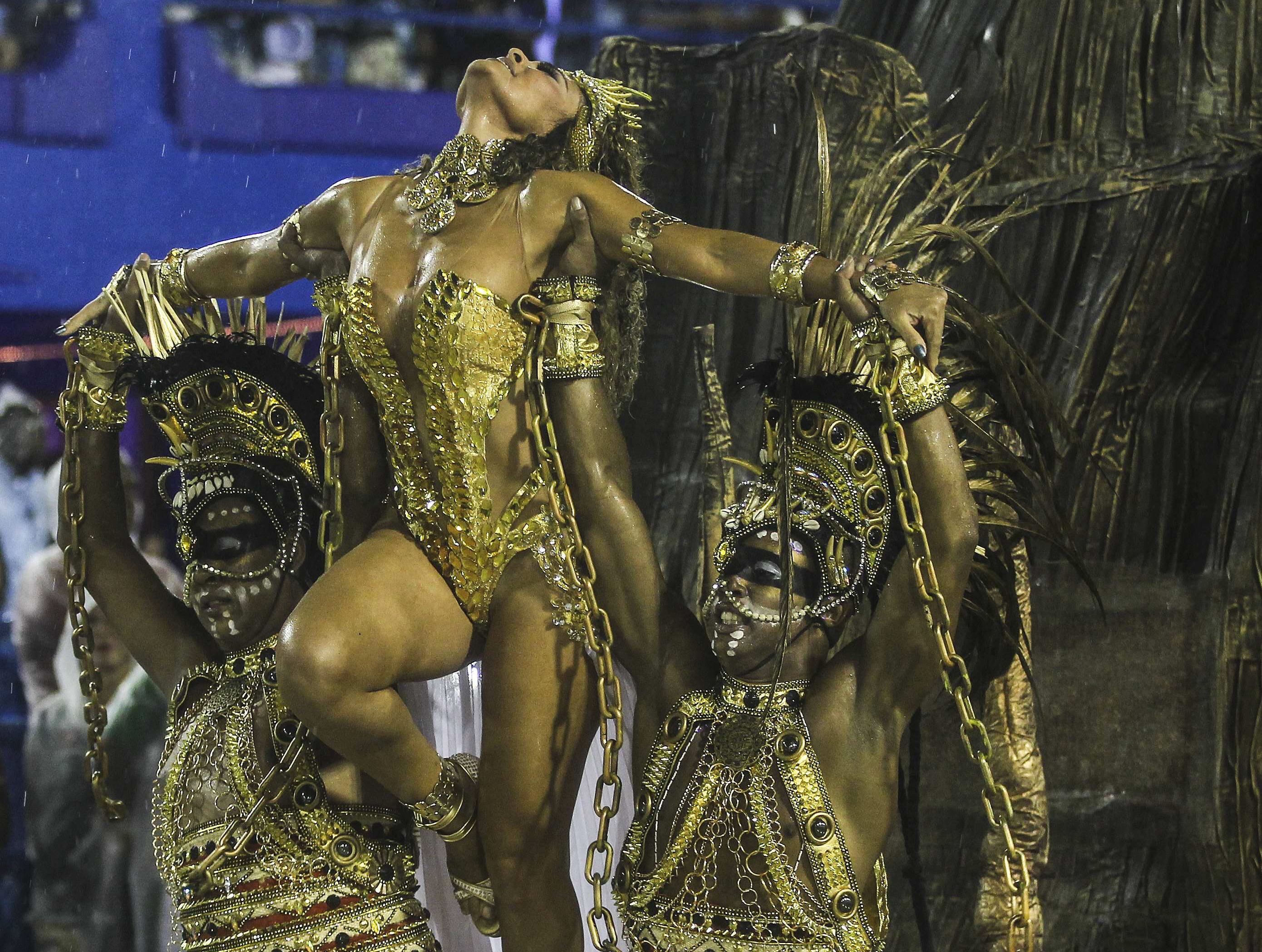 Rafa Nadal a fost la carnaval, fetele l-au băgat ”în spital” / GALERIE FOTO INCENDIARĂ