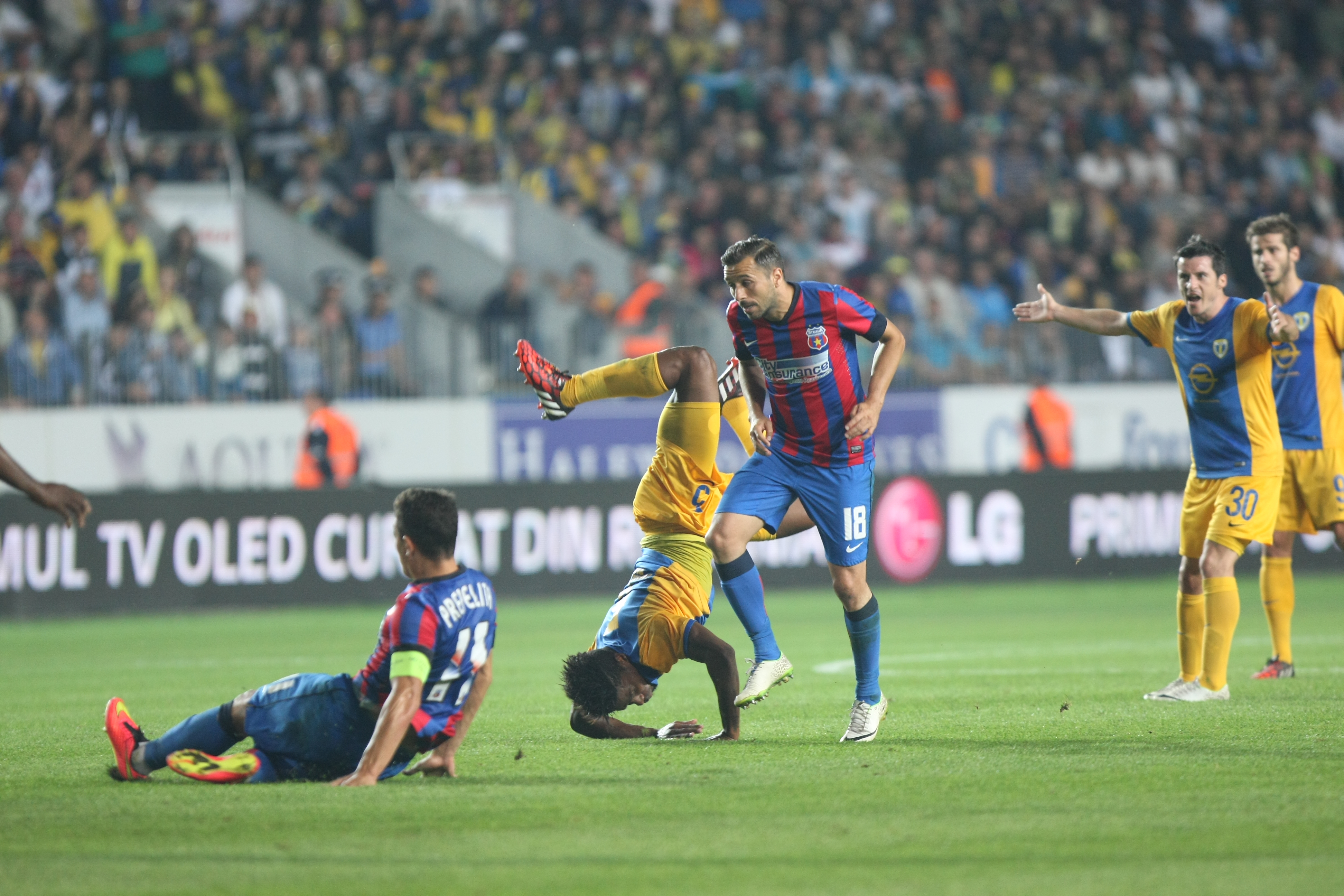 FOTO&VIDEO / Petrolul - Steaua 2-3. Meci senzaţional pe ”Ilie Oană”