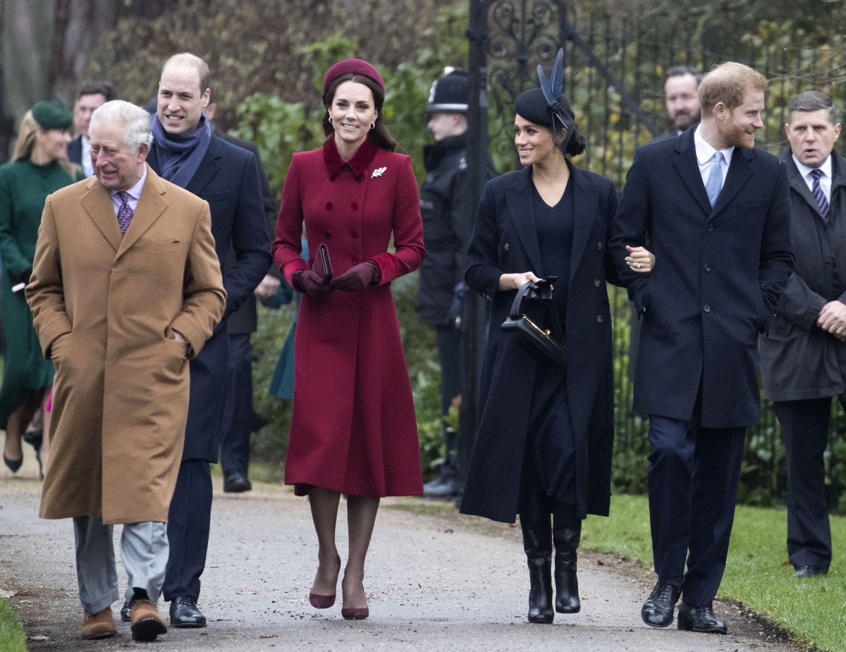 FOTO | Meghan și Kate, apariție neașteptată la slujba de Crăciun! Cum se înțeleg cele două