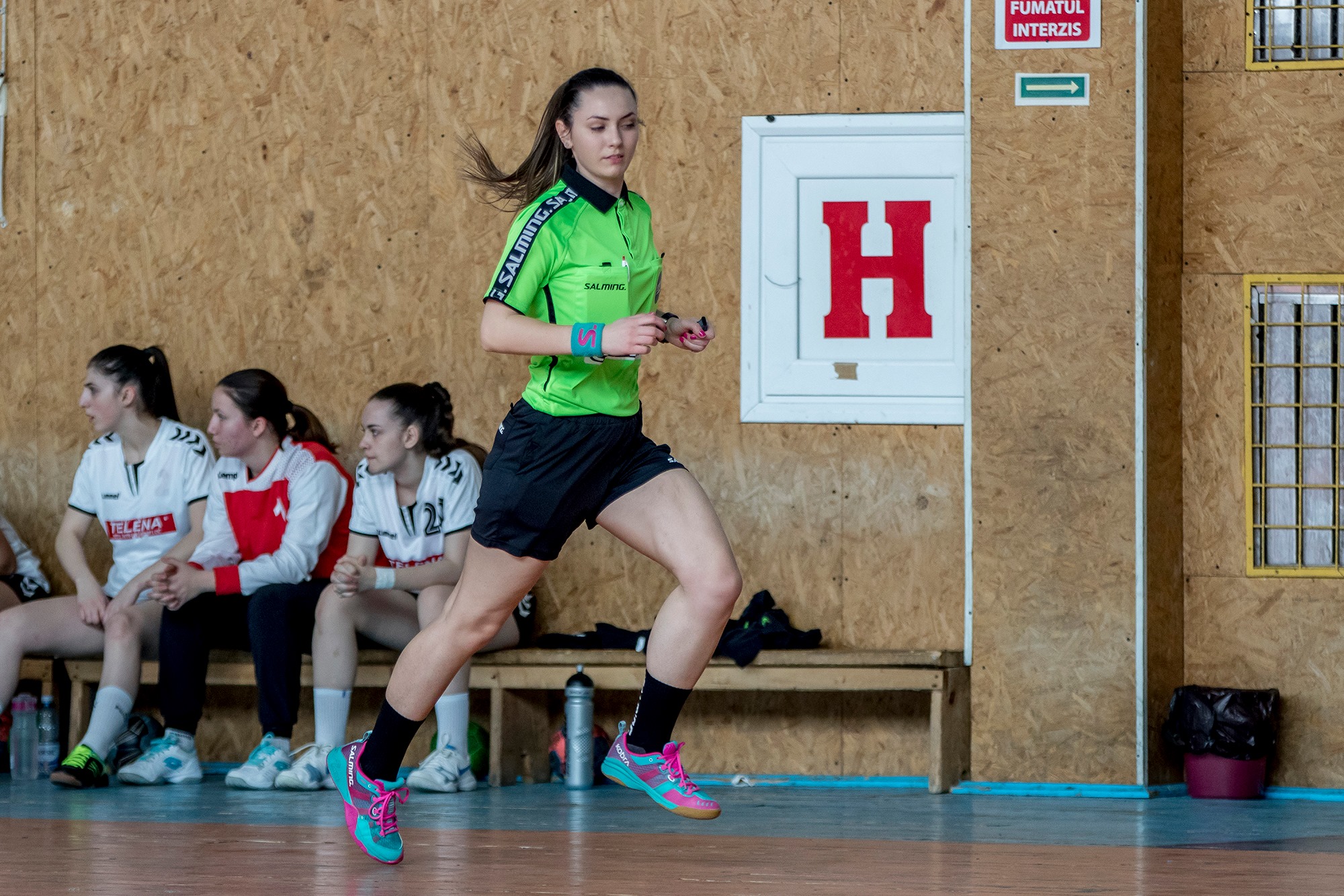Și arbitrajul are frumusețea lui! Povestea cuplului Georgiana Lungu - Mihaela Paraschiv, ”fluierașe” la handbal: ”Ca jucătoare, aveam șanse mai mici să ajungem sus, din cauza taliei”