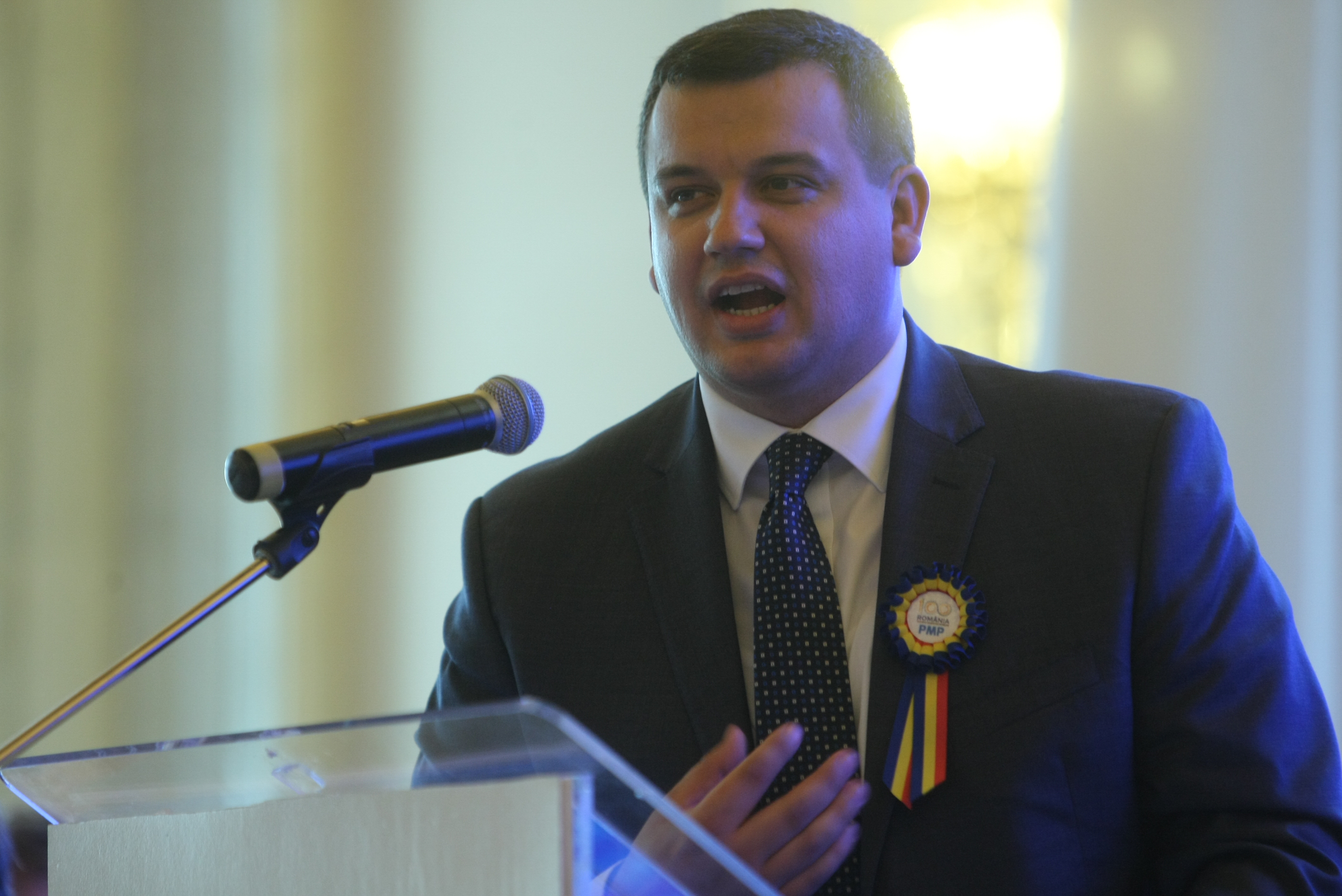 Schimb de replici dur între Turcescu și Băsescu, la Congresul PMP: ”M-aş fi aşteptat să rămâneţi la cârmă”/ ”Un căpitan are și el o licență care expiră” (VIDEO)