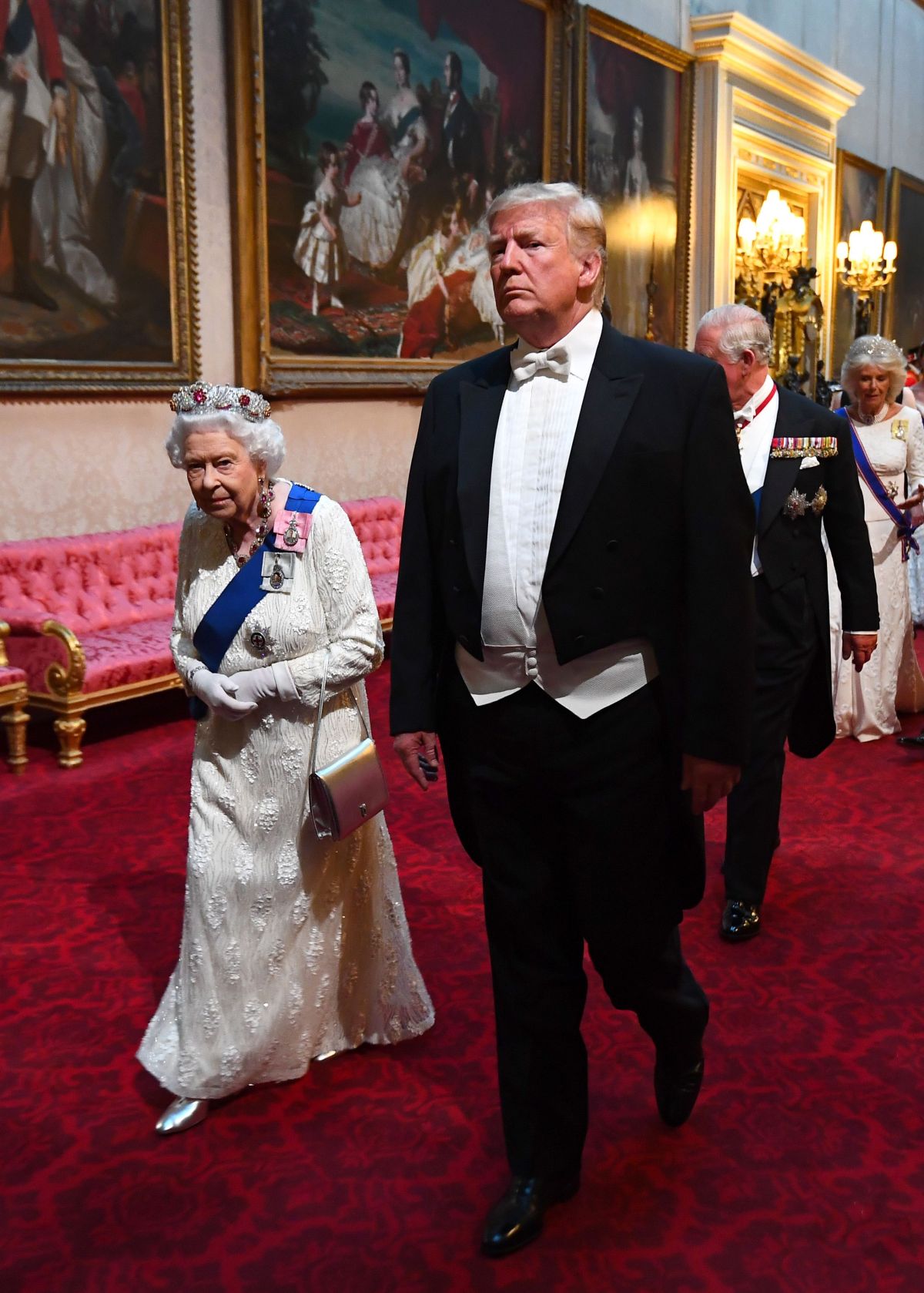 GALERIE FOTO | Mesajul reginei Elisabeta la banchetul organizat în cinstea lui Donald Trump: ”Valorile şi interesele noastre comune vor continua să ne unească”
