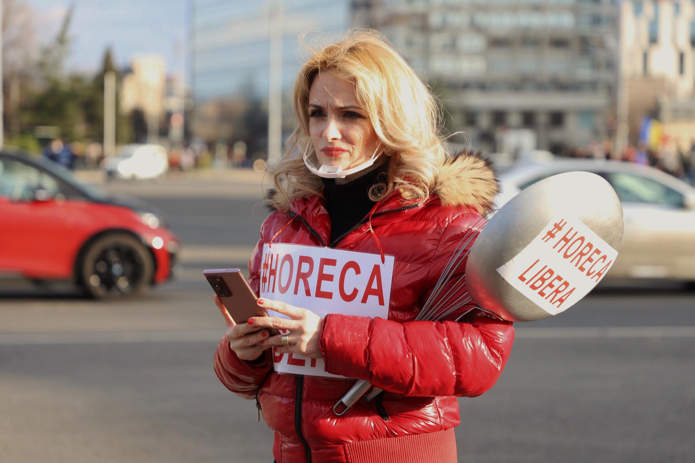 Protestul anti-restricții din Capitală, încheiat cu violențe și arestări. Manifestații și în alte orașe din țară