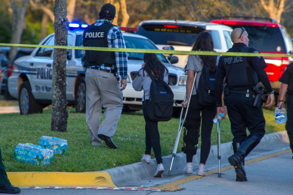 UPDATE/ 17 morţi în atacul armat comis într-un liceu din Parkland, Florida (FOTO&VIDEO)