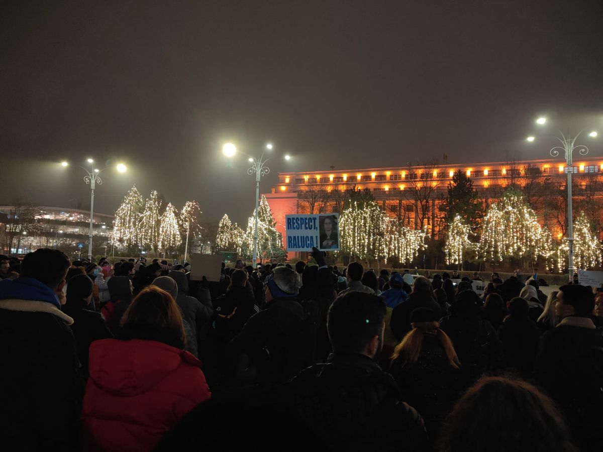 Generația Z, printre cei 4.000 de oameni prezenți în București la protestul pentru reformă în Justiție