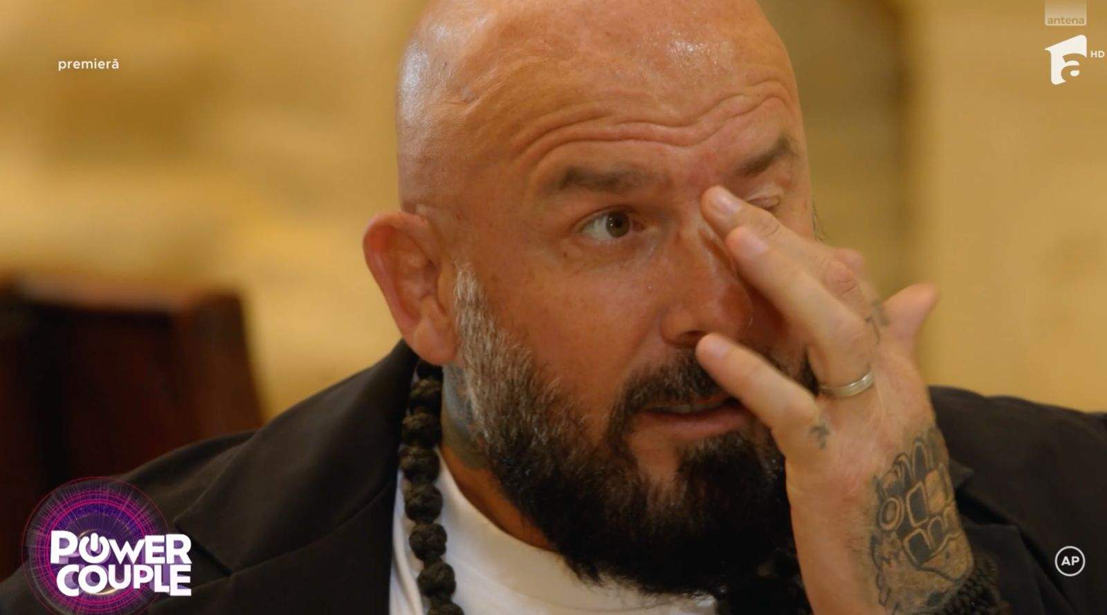 Cătălin Zmărăndescu, mărturisiri emoționante în fața soției sale, Luiza. Ce regretă concurentul de la Power Couple: „Mă simt cumva vinovat”