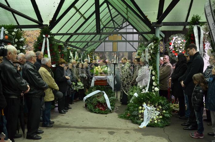DOLIU. Neşu senior a fost înmormântat: "A avut un moment de cădere"