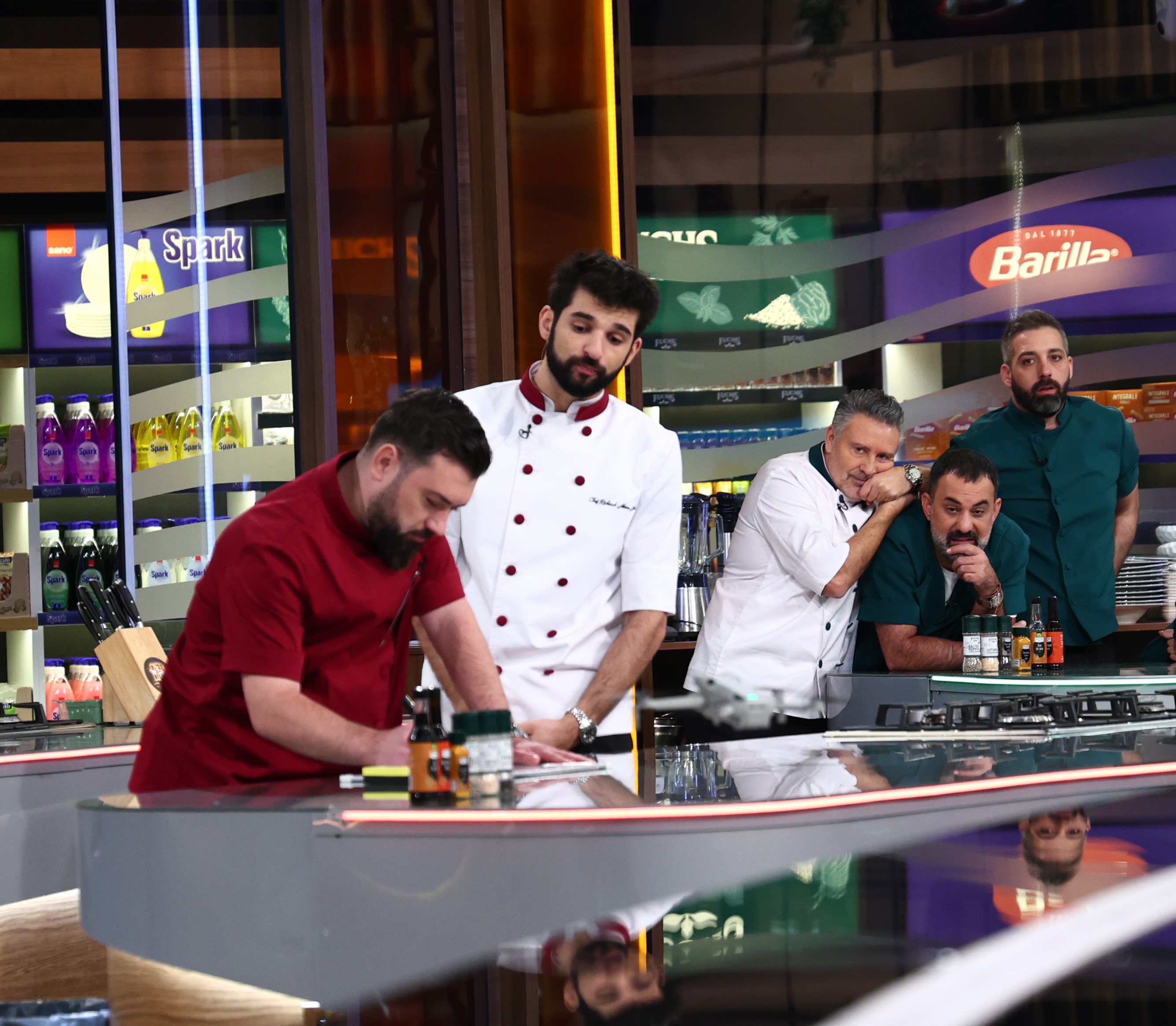„Chefi la cuțite” 27 aprilie 2026. Invitați speciali de la Ambasada Marii Britanii, în platoul Antena 1