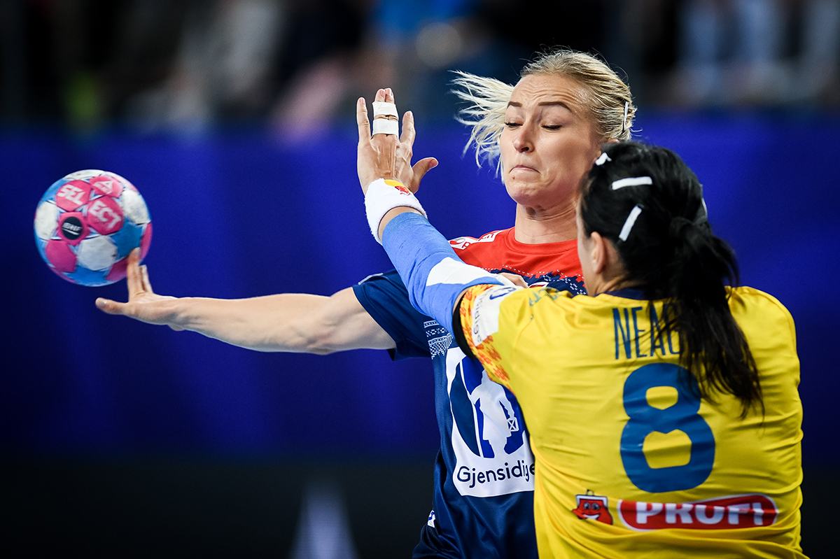 GALERIE FOTO & VIDEO | România a surclasat Norvegia, la Euro 2018 de handbal feminin. Cadou de Moș Nicolae. Dumanska, fenomenală