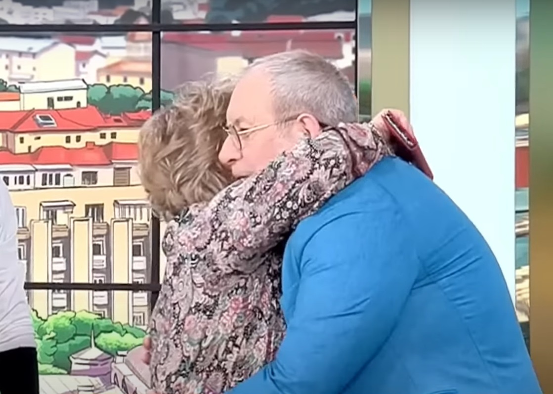 Cine e și cu ce se ocupă sora lui Busu. Au apărut împreună la Pro TV pentru prima oară: „Nu ne-am certat niciodată”