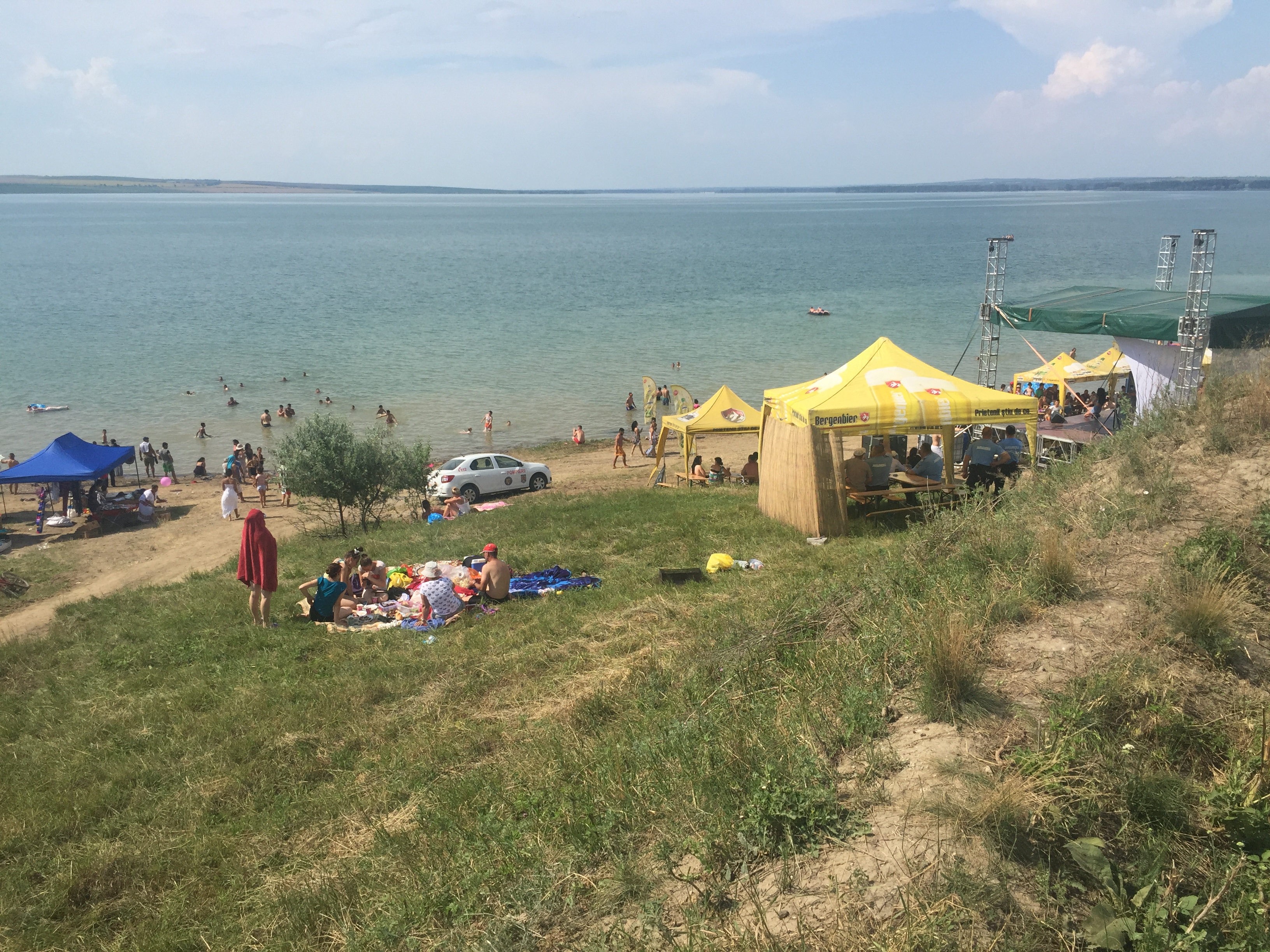 Ce Mamaia? Botoșănenii au propriul «litoral» la malul Prutului!