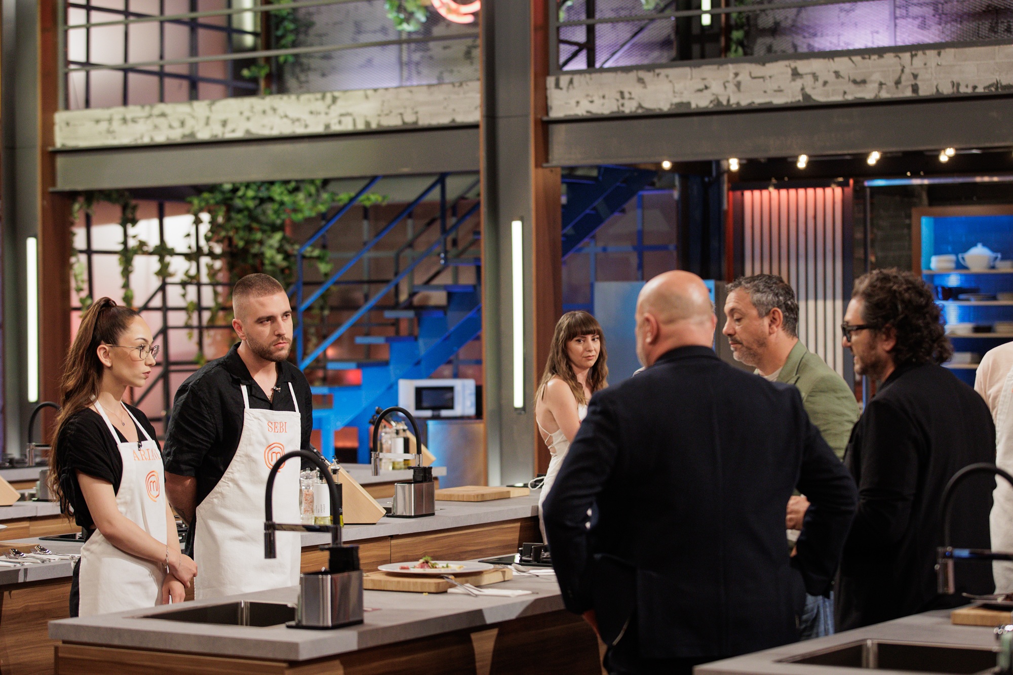 „MasterChef România” 24 noiembrie 2025. Vizită surpriză la Pro TV. „Ne-am atașat de voi. Au însemnat reîntoarcerea noastră”