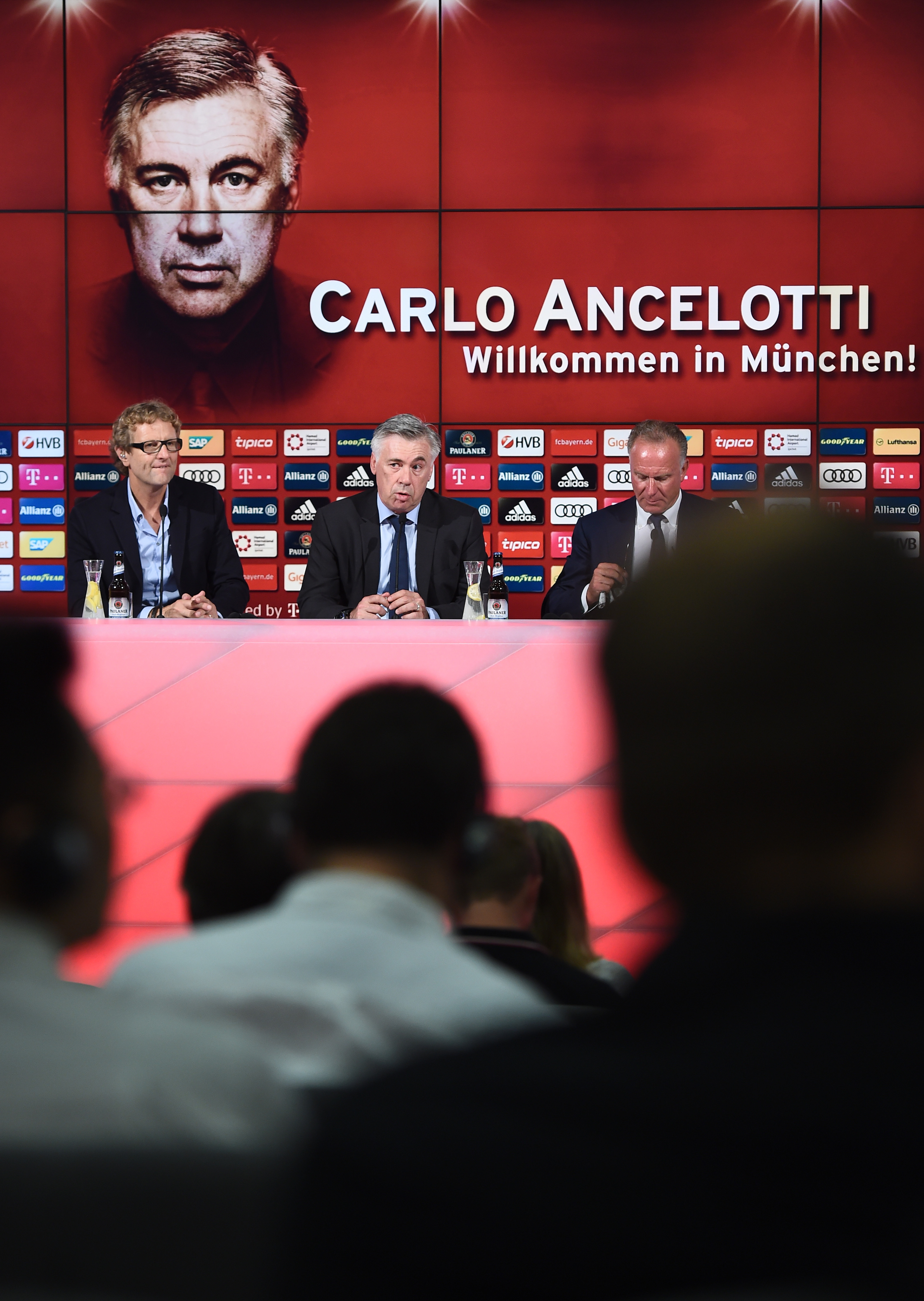 Germania. După spaniolă, Bayern Munchen învață italiana. Bavarezii l-au prezentat cu fanfara pe Carlo Ancelotti / GALERIE FOTO