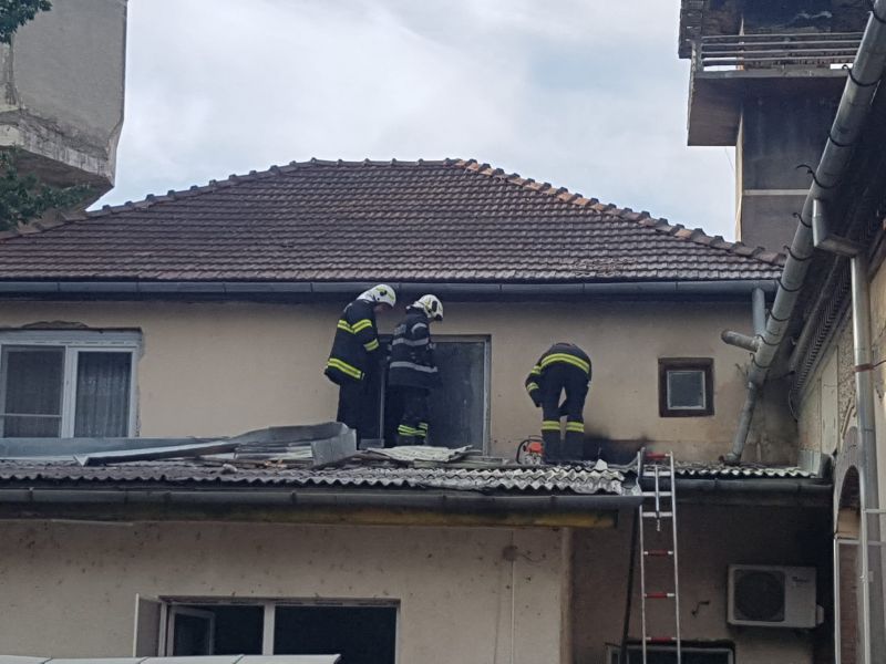 Incendiu la spitalul din Sighetu Marmației. A luat foc acoperișul de la Urgențe