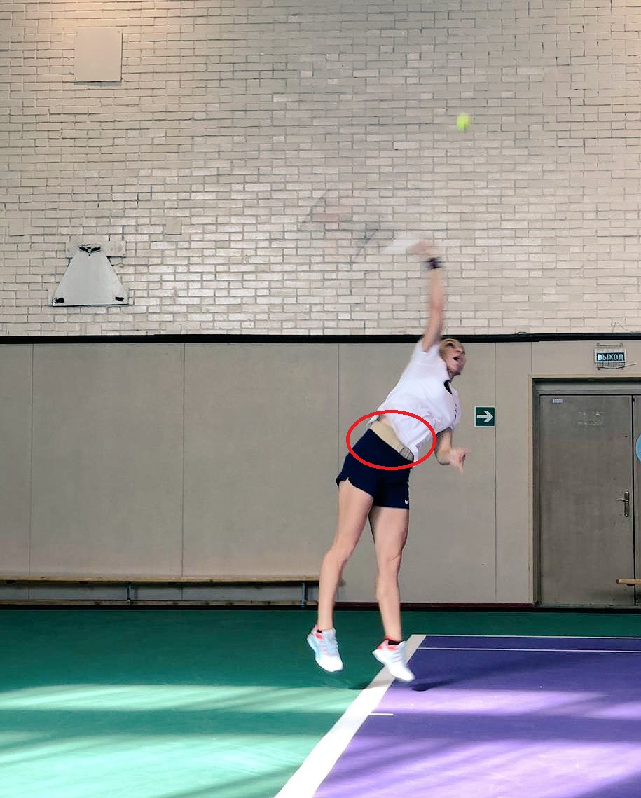 Simona Halep s-a antrenat, la Moscova, cu un corset special pentru ameliorarea durerilor de spate