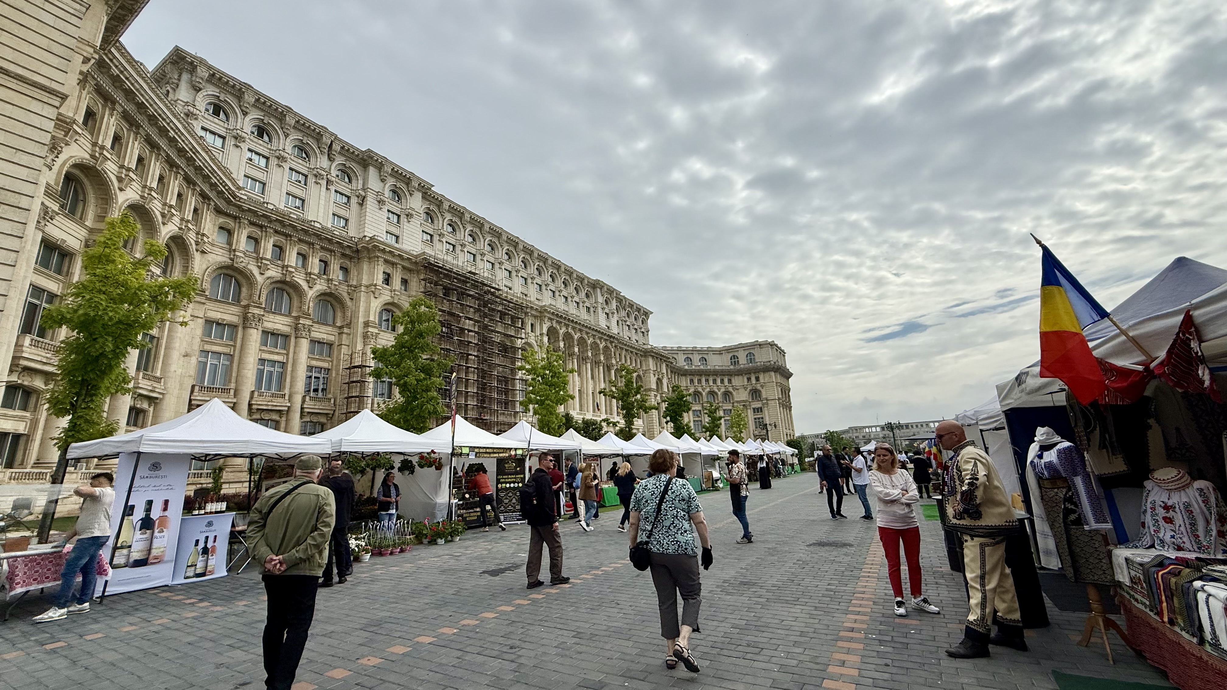 Secretele marmurei interzise de Ceaușescu și stema de 3,5 tone! Am vizitat Senatul României: buncărul pentru 300 de persoane și liniile de metrou fantomă