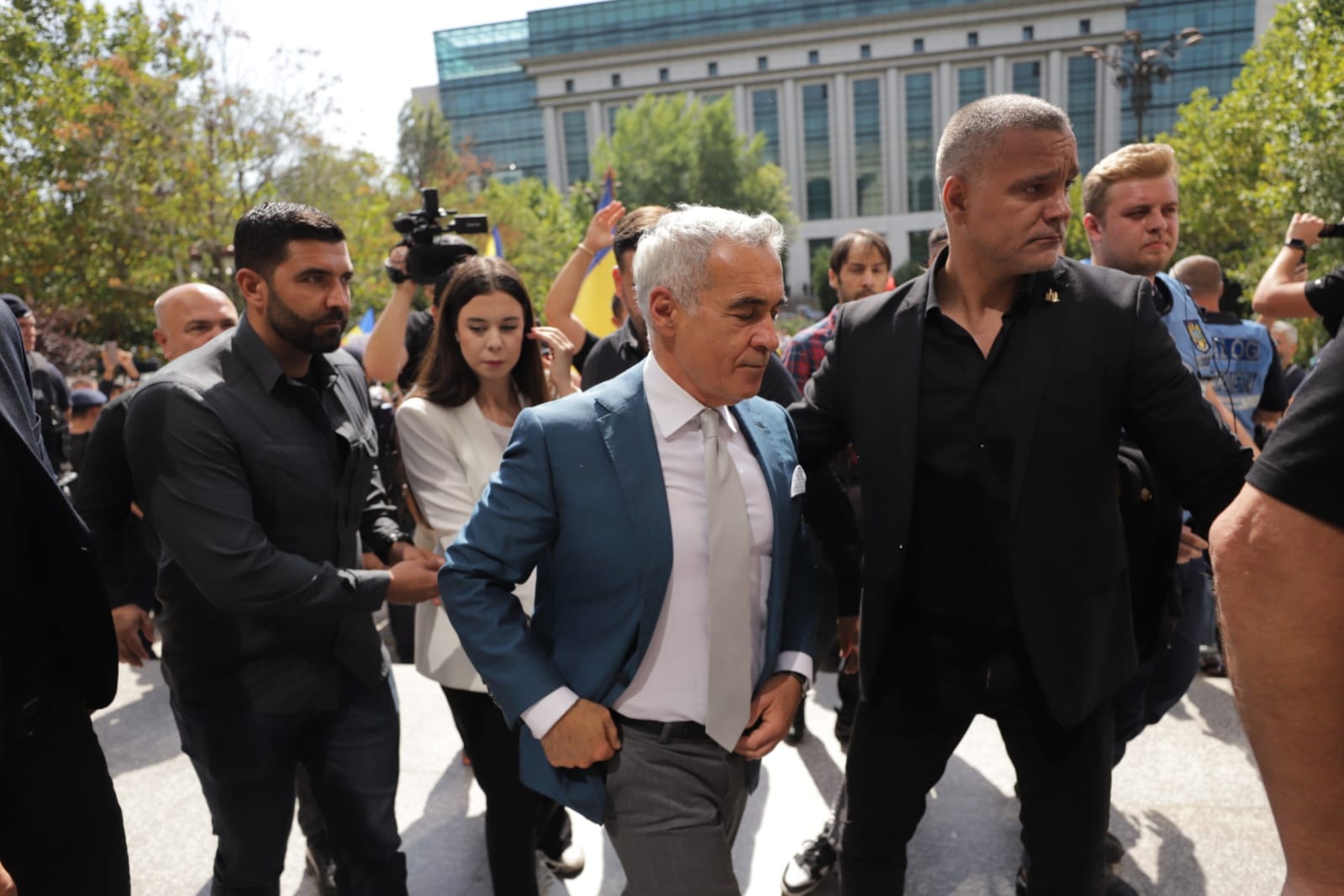 Călin Georgescu, la Tribunalul București pentru ridicarea controlului judiciar. Despre Charlie Kirk, asasinat în SUA: „Tineretul nu mai dorește să tacă prin frică”