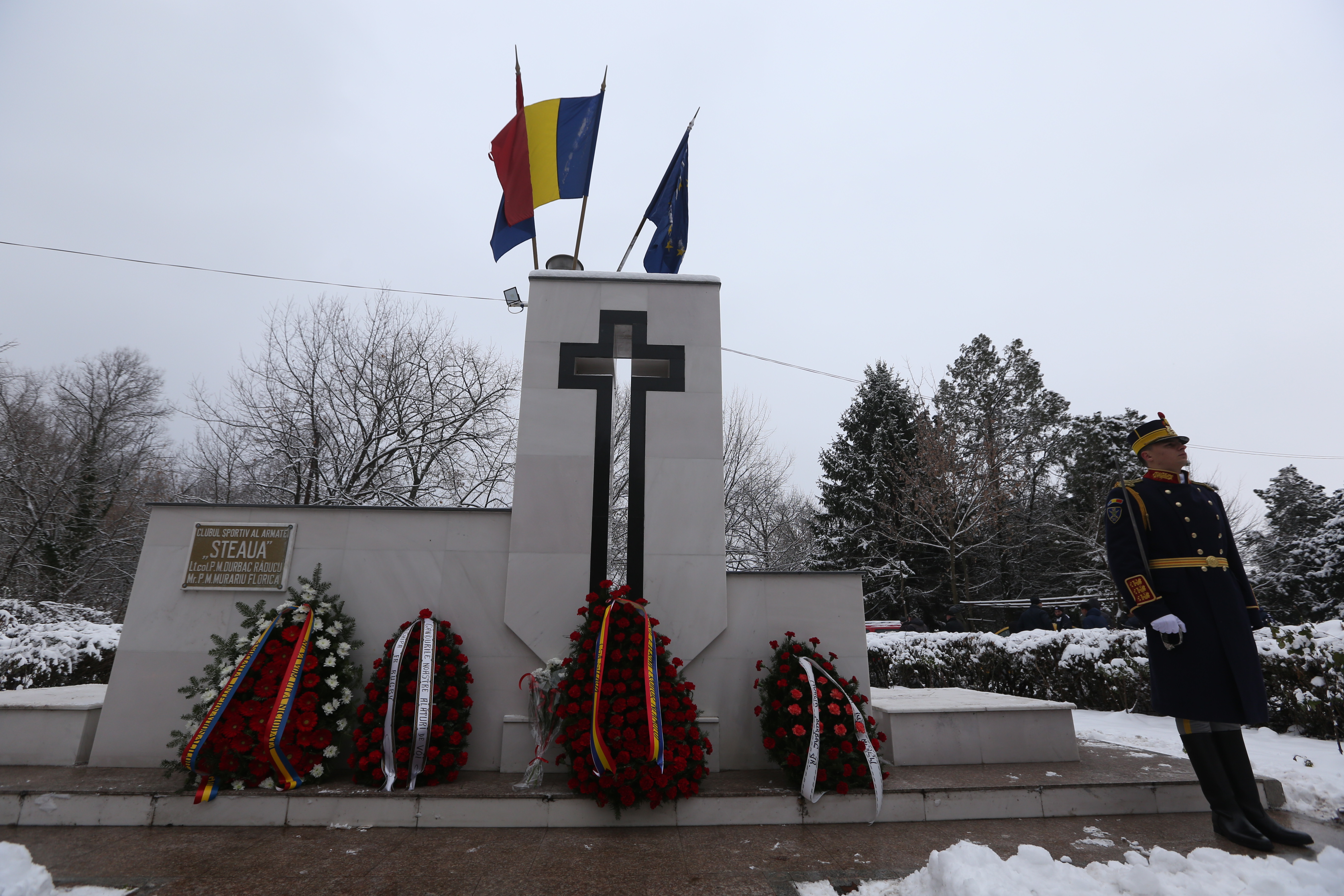 GALERIE FOTO / CSA Steaua i-a comemorat pe foștii rugbiști Radu Durbac și Florică Murariu, decedați la Revoluție