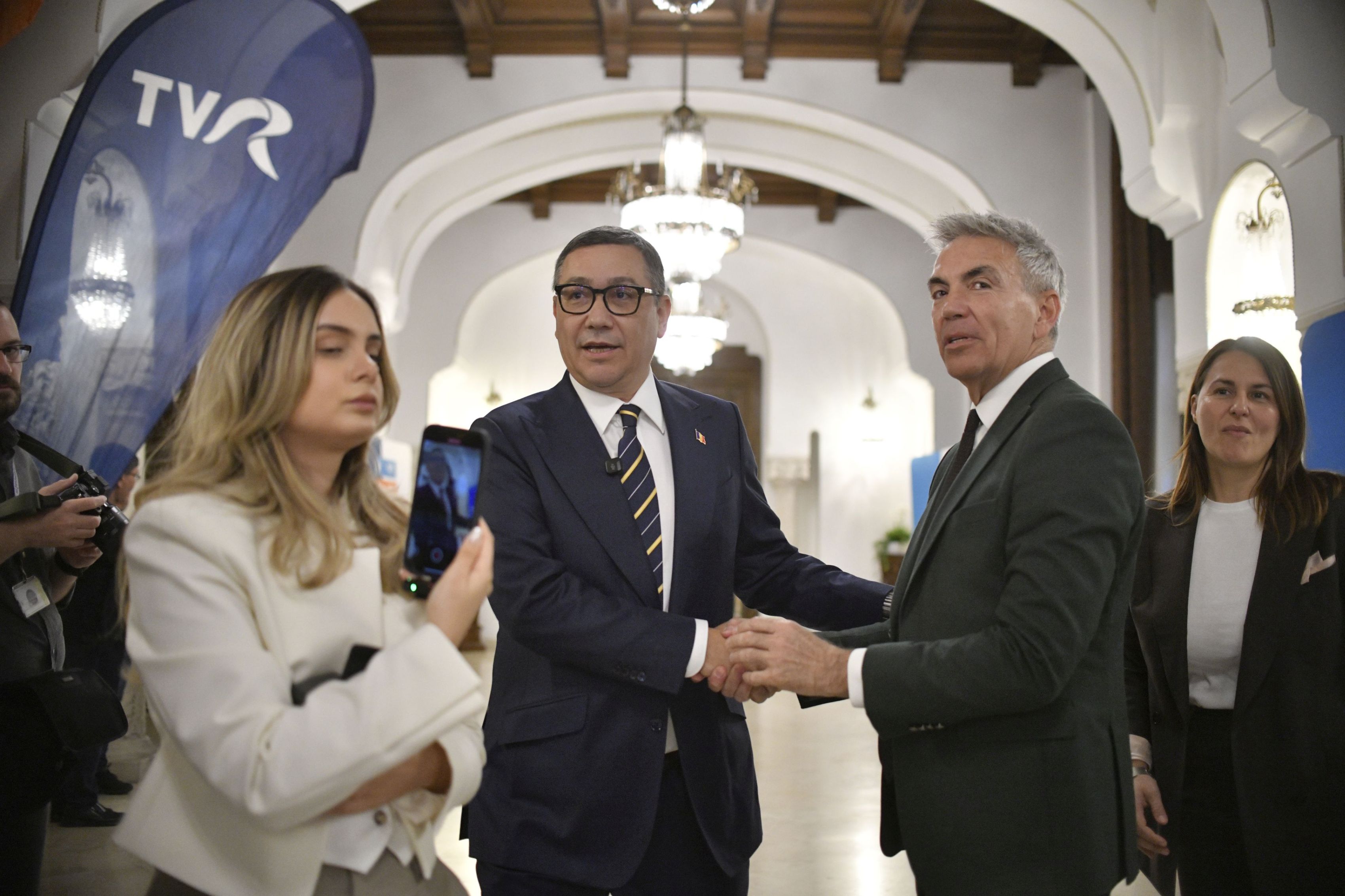 Cine este Dragoș Anastasiu, vicepremierul supranumit „Elon Musk de România”. De la „Arena Leilor”, în Guvern