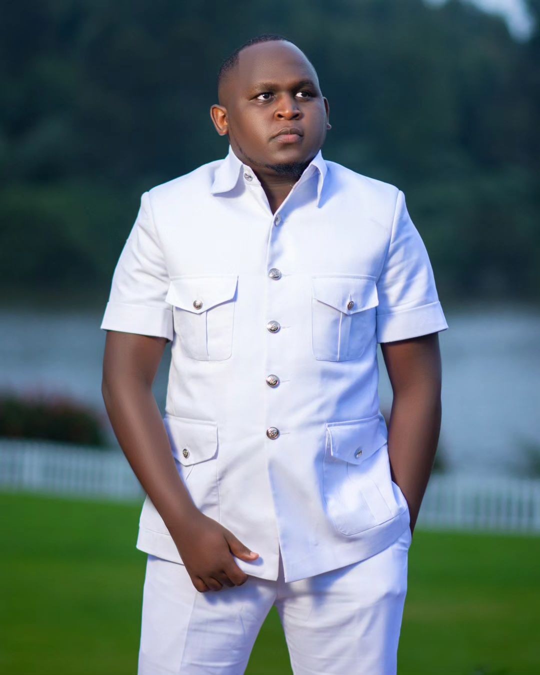 Youtuber Commentator 254