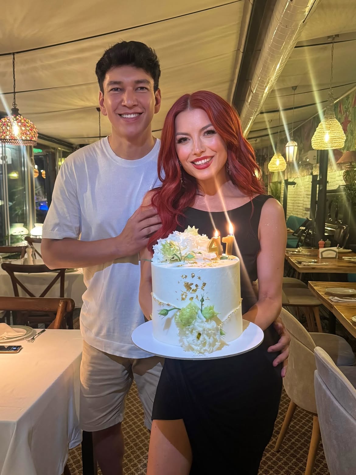 Elena Gheorghe, surprinsă de soț de ziua ei. Artista a împlinit 41 de ani: „A pus la cale totul în cel mai frumos mod”