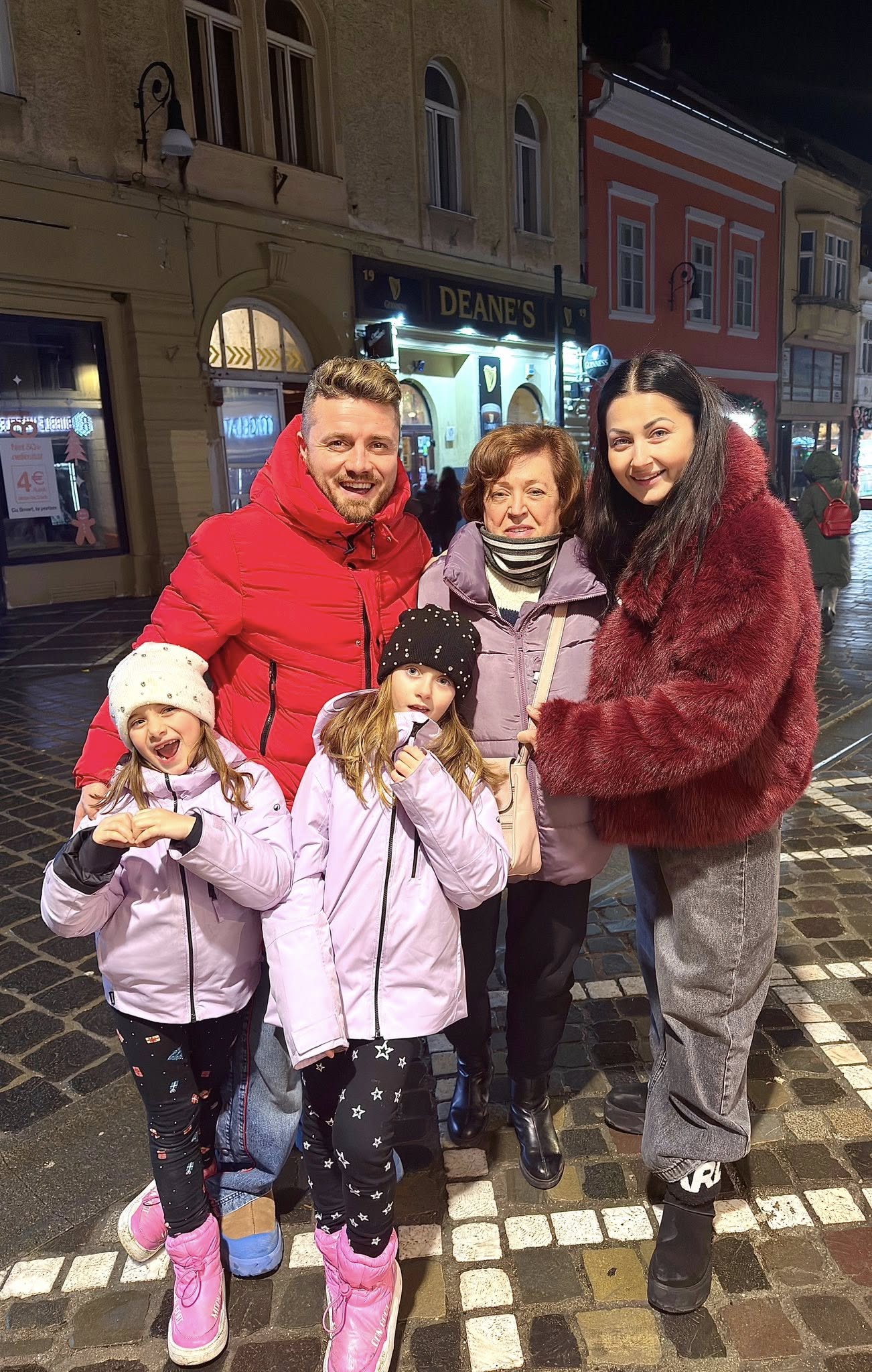 Imagine rară cu mama lui Tavi Clonda. De ce a izbucnit în lacrimi: „A avut copiii și nepoții alături”